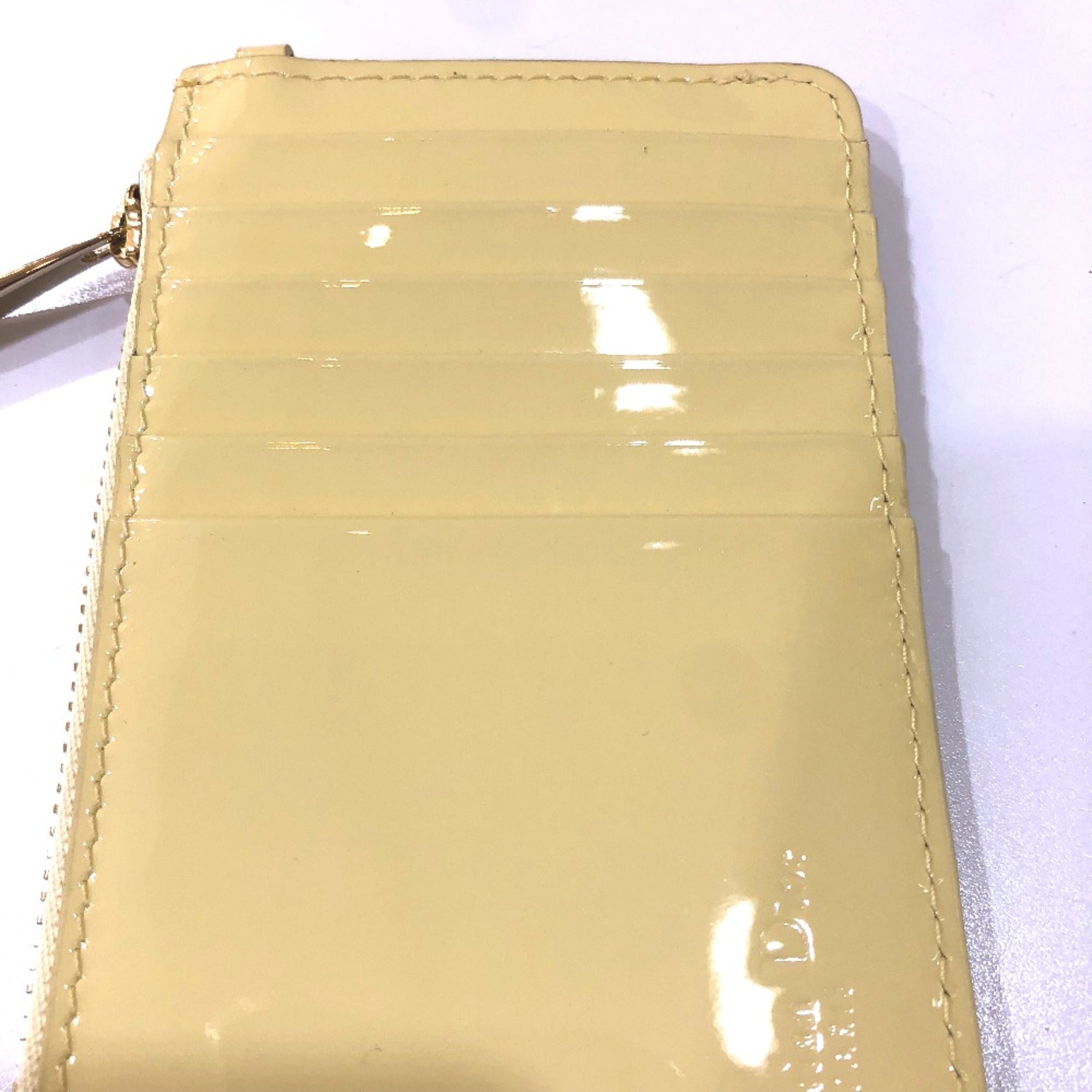 Christian Dior Beige Patent Leather Coin Purse/Coin Case (Pre-Owned)