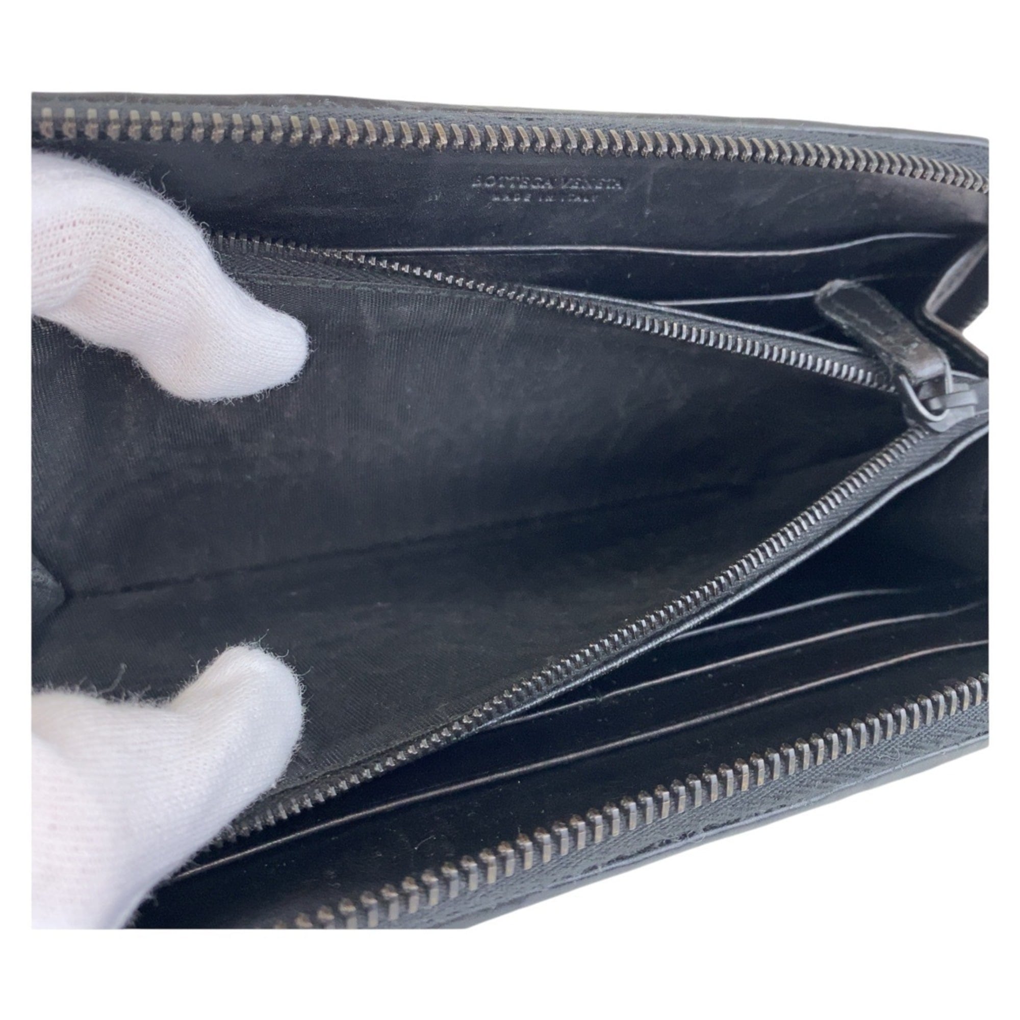 Bottega Veneta Black Leather Long Wallet (Bi-Fold) (Pre-Owned)