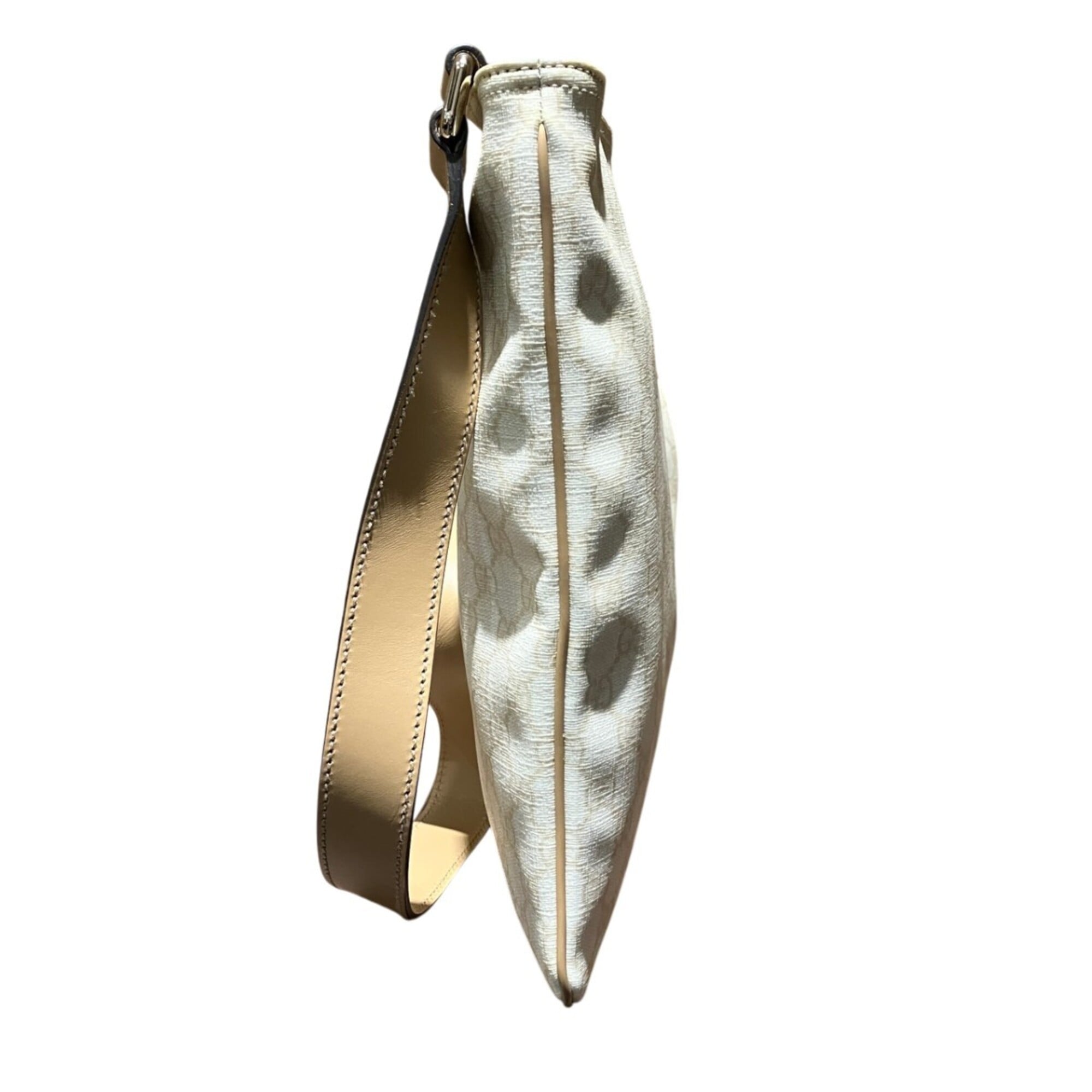 Gucci Ivory Shoulder Bag (Pre-Owned)