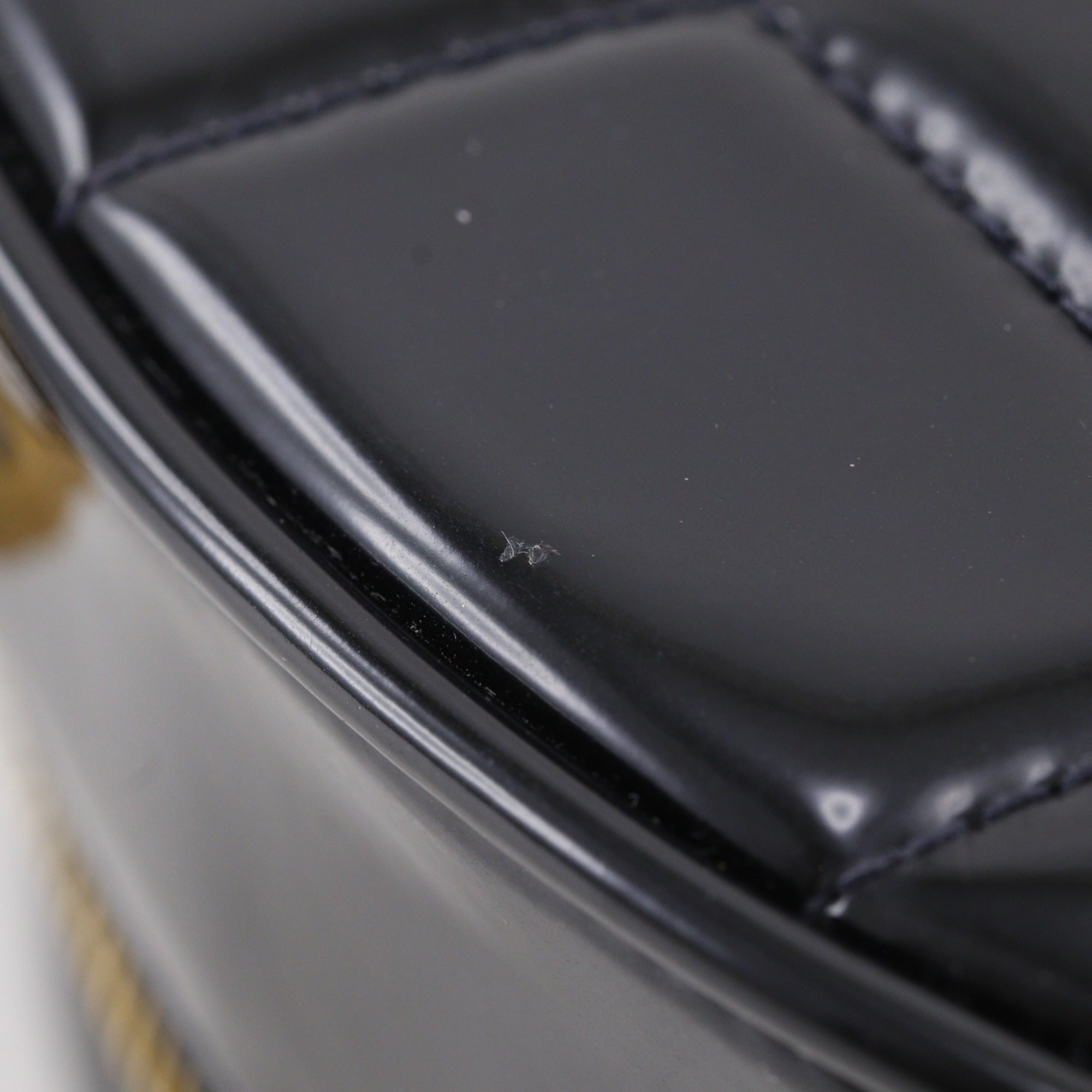 Chanel Black Patent Leather Handbag (Pre-Owned)