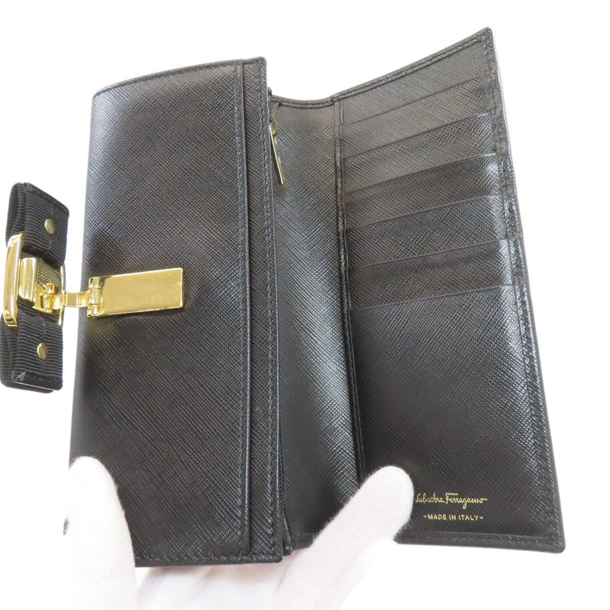 Salvatore Ferragamo Black Leather Long Wallet (Bi-Fold) (Pre-Owned)