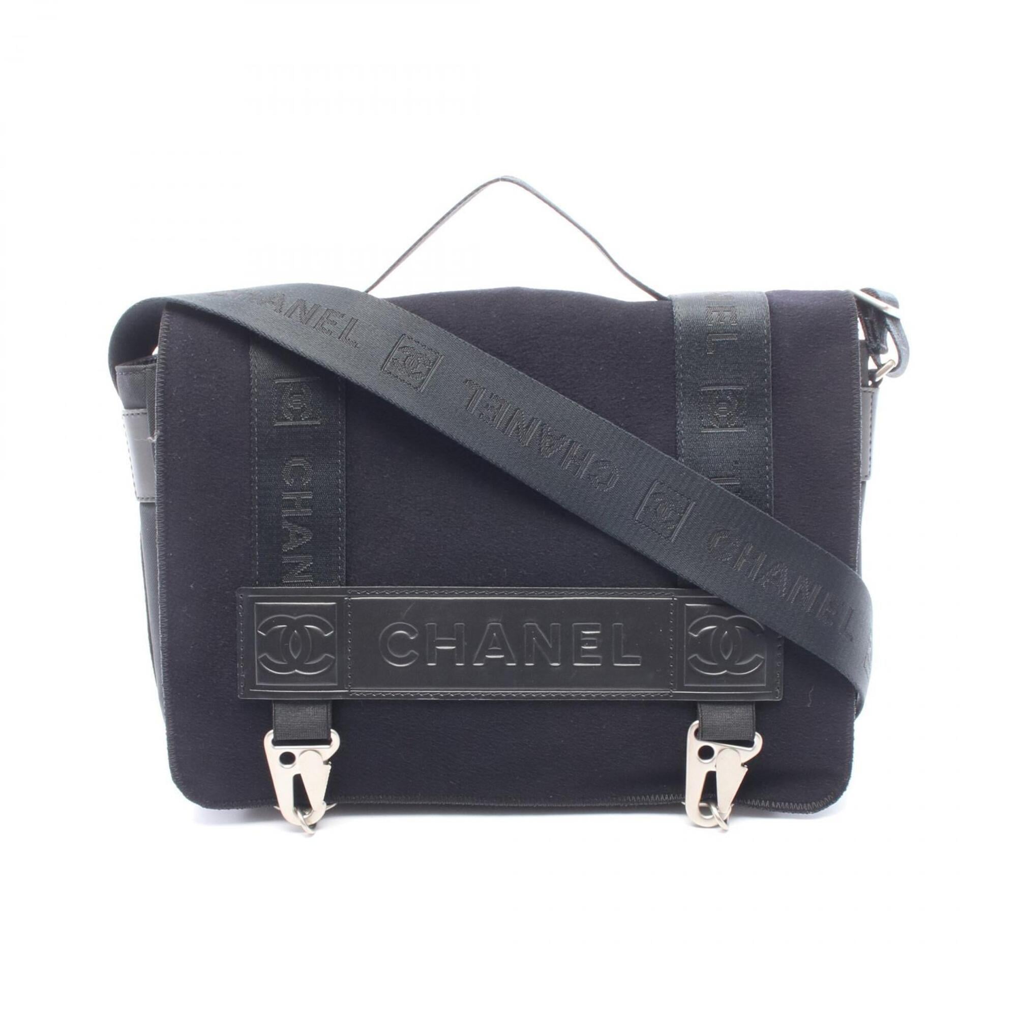 Chanel Black Nylon Leather Felt Handbag Messenger Bag Shoulder Bag (Pre-Owned)