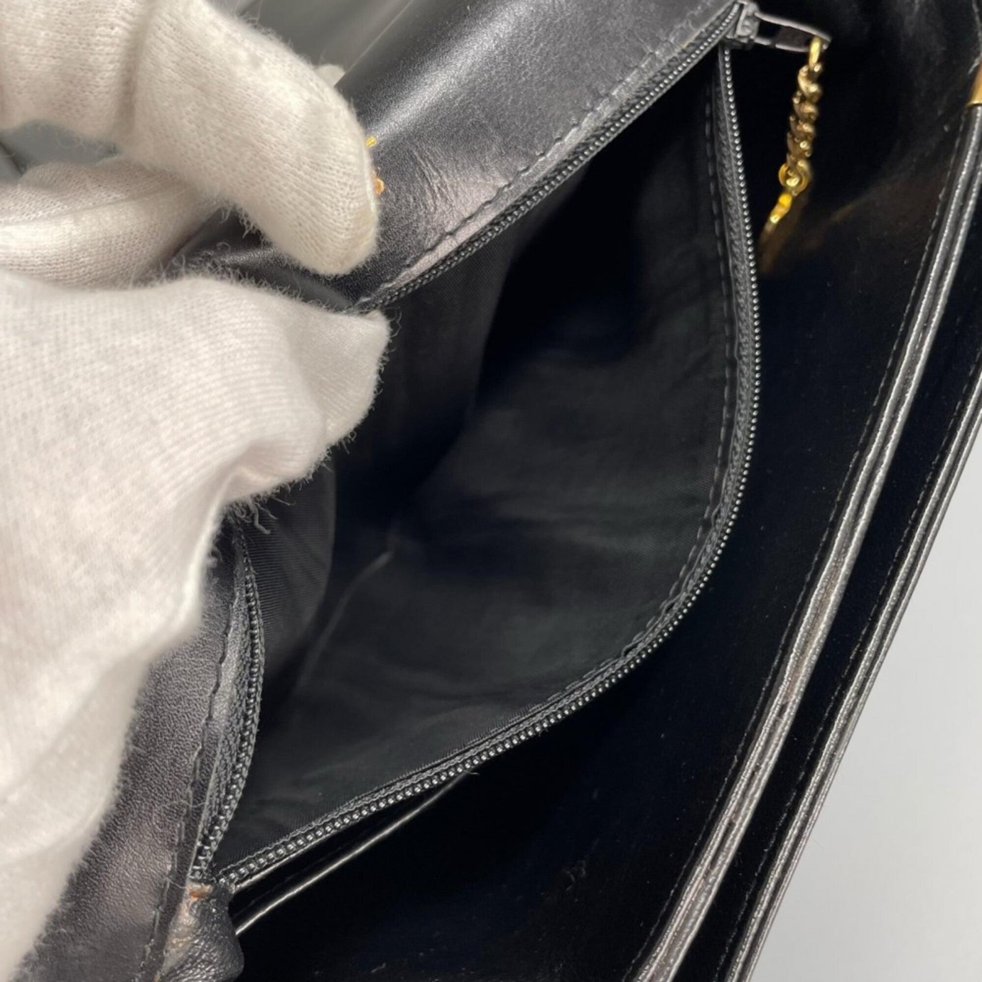Celine Black Leather Shoulder Bag (Pre-Owned)