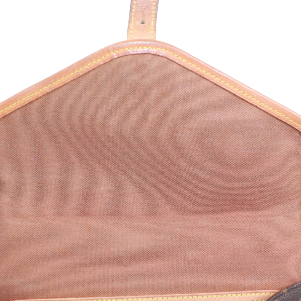 Louis Vuitton Brown Monogram Monogram Shoulder Bag (Pre-Owned)