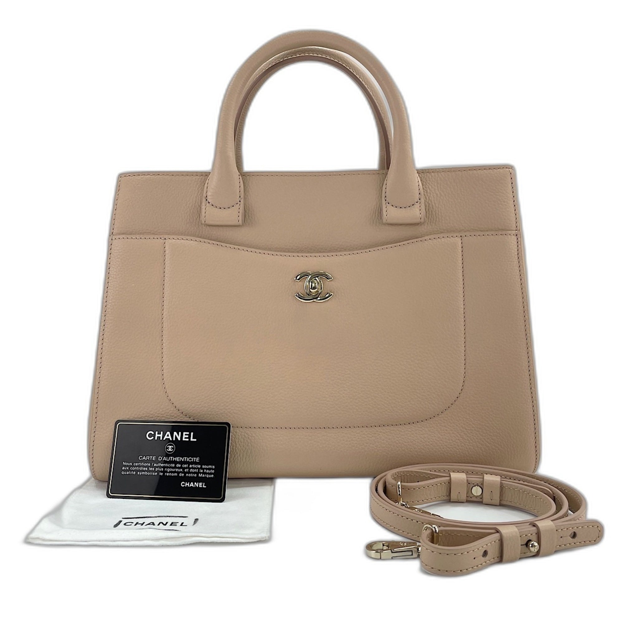 Chanel Pink Handbag (Pre-Owned)
