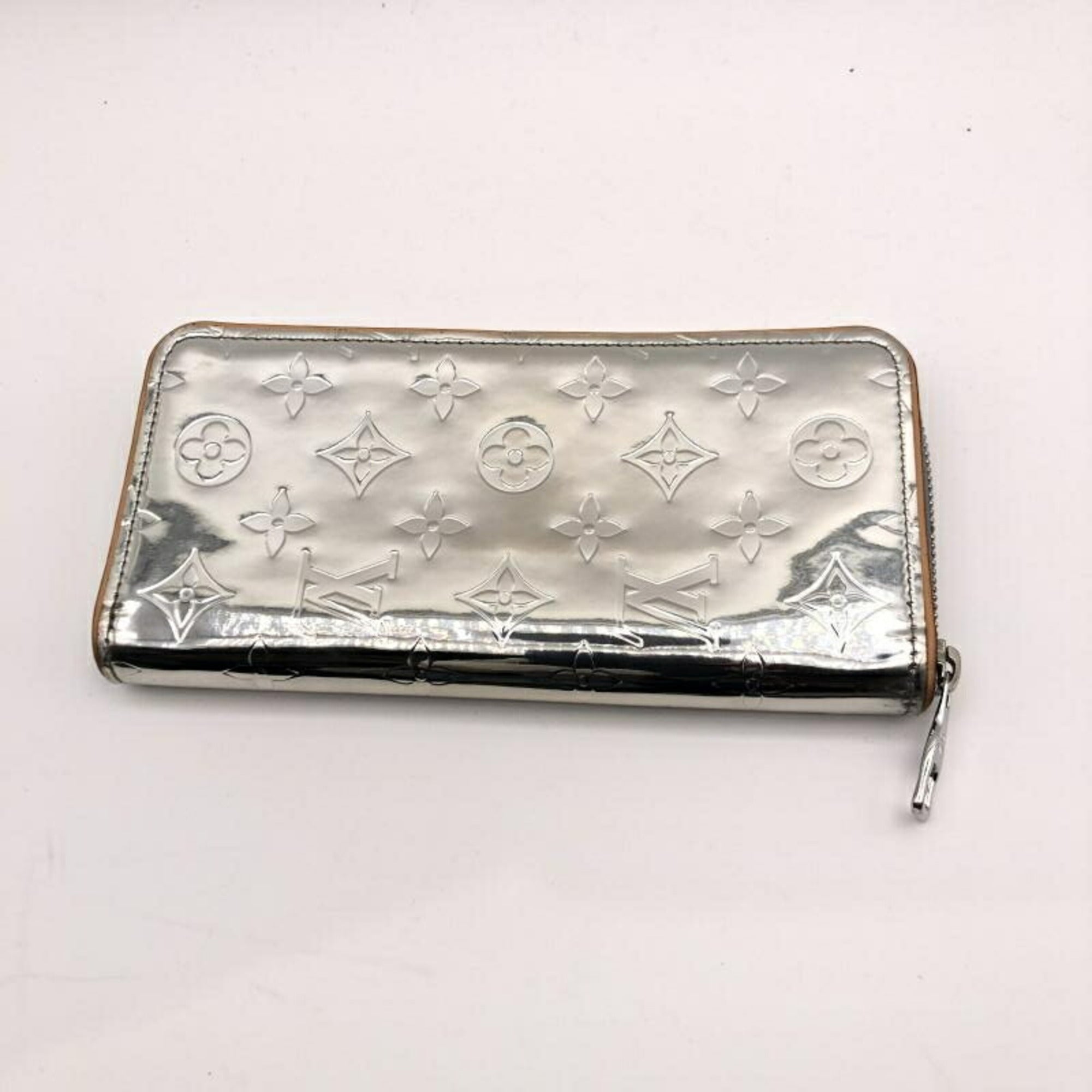 Louis Vuitton Silver Long Wallet (Bi-Fold) (Pre-Owned)