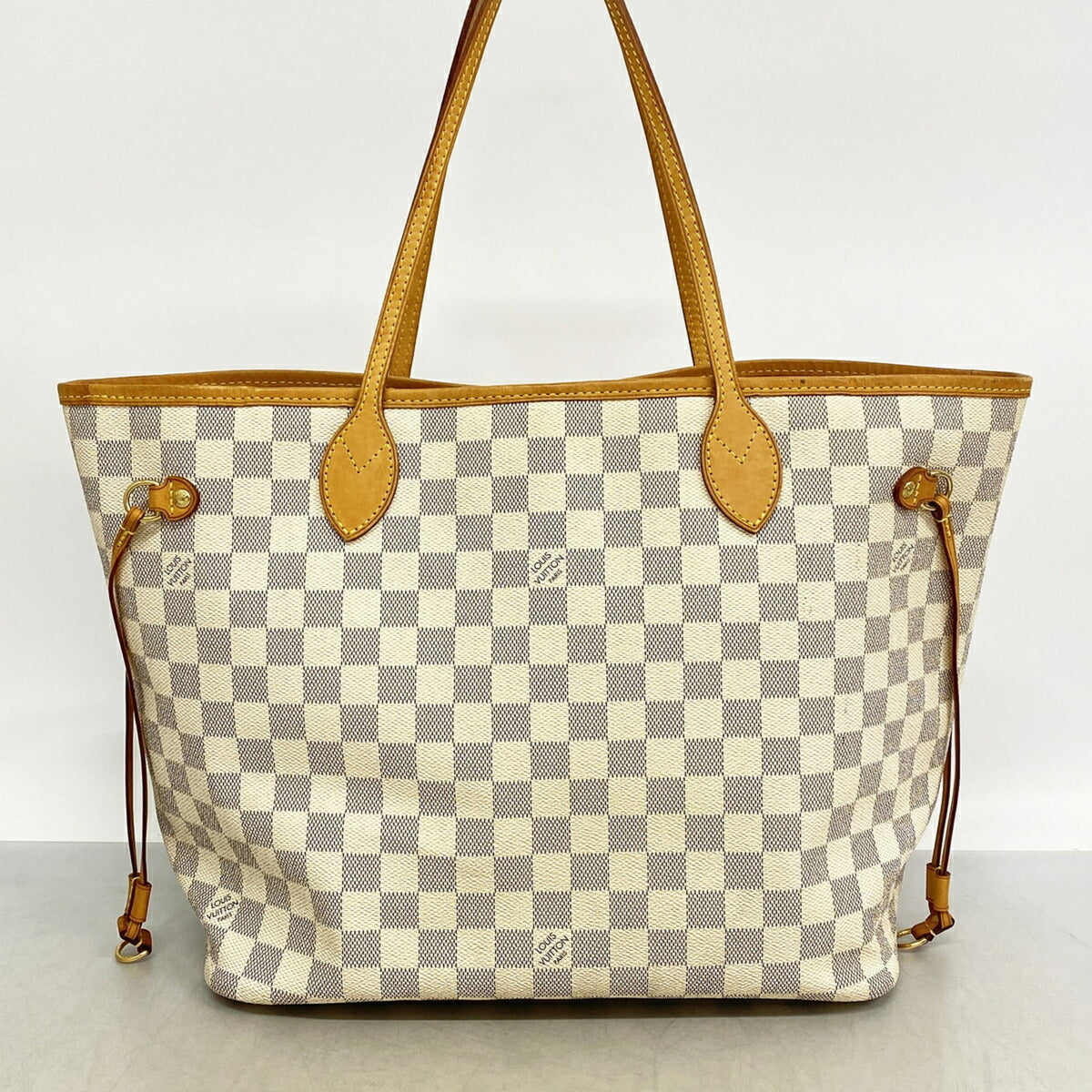 Louis Vuitton White Tote Bag (Pre-Owned)