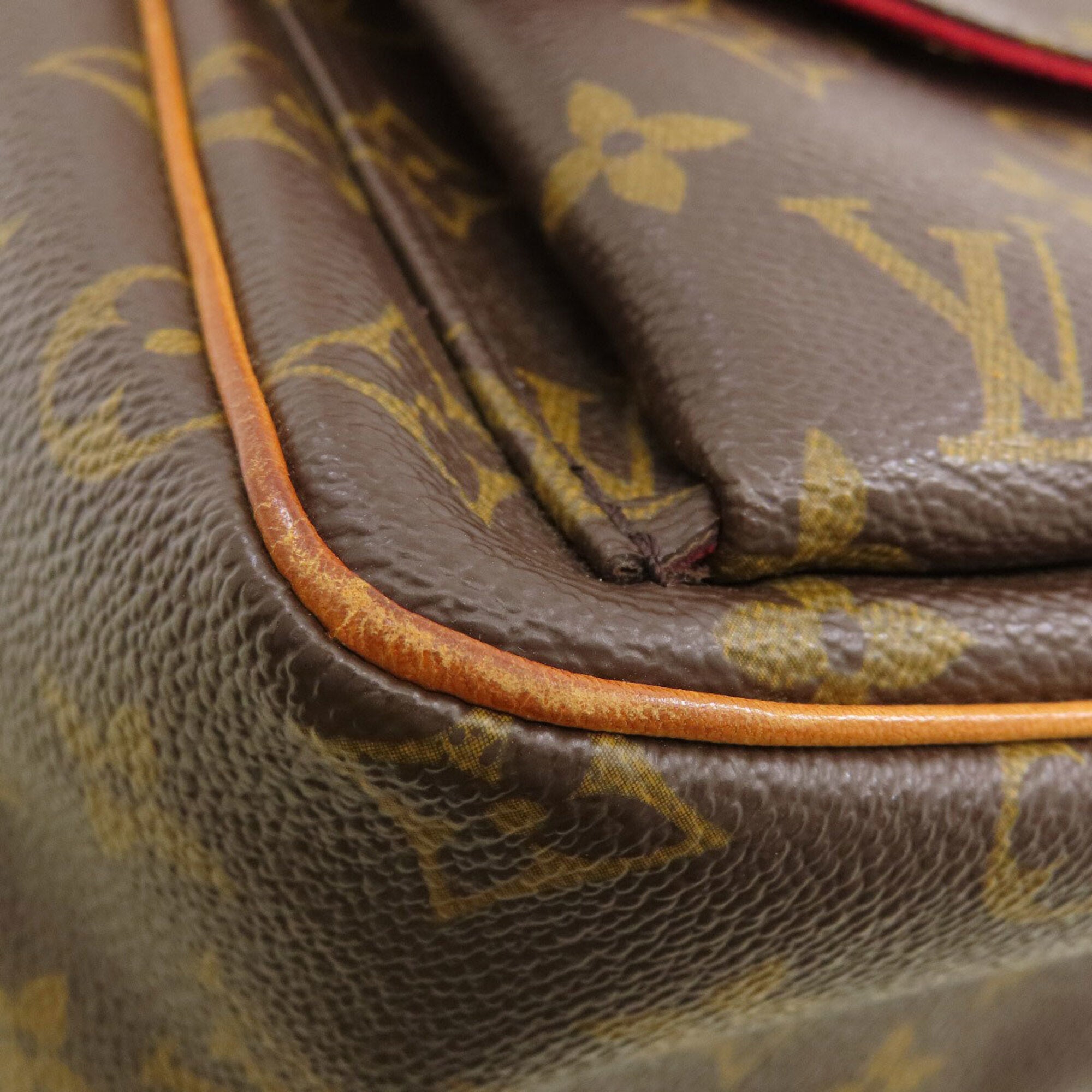Louis Vuitton Monogram Monogram Shoulder Bag (Pre-Owned)