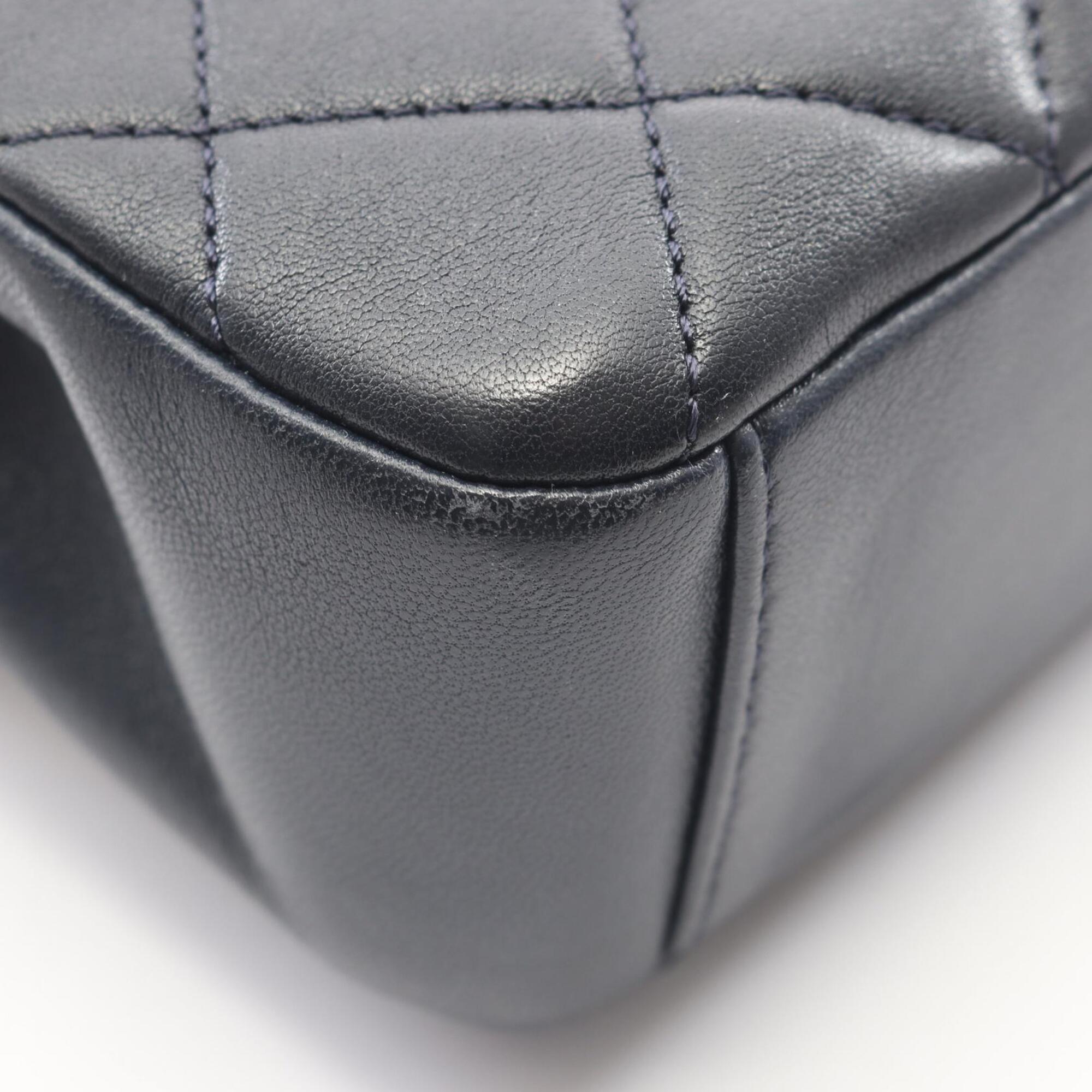 Chanel Navy Leather Handbag Shoulder Bag (Pre-Owned)