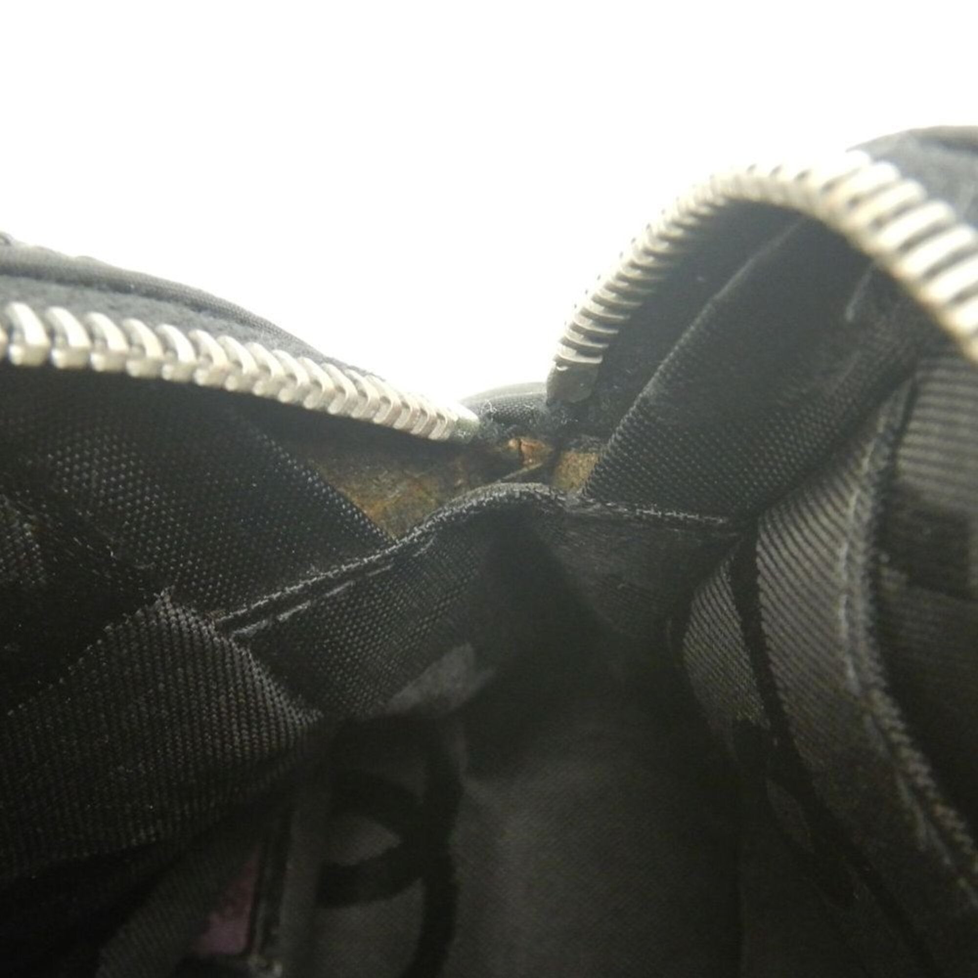 Chanel Chocolate Bar Black Nylon Canvas Shoulder Bag (Pre-Owned)