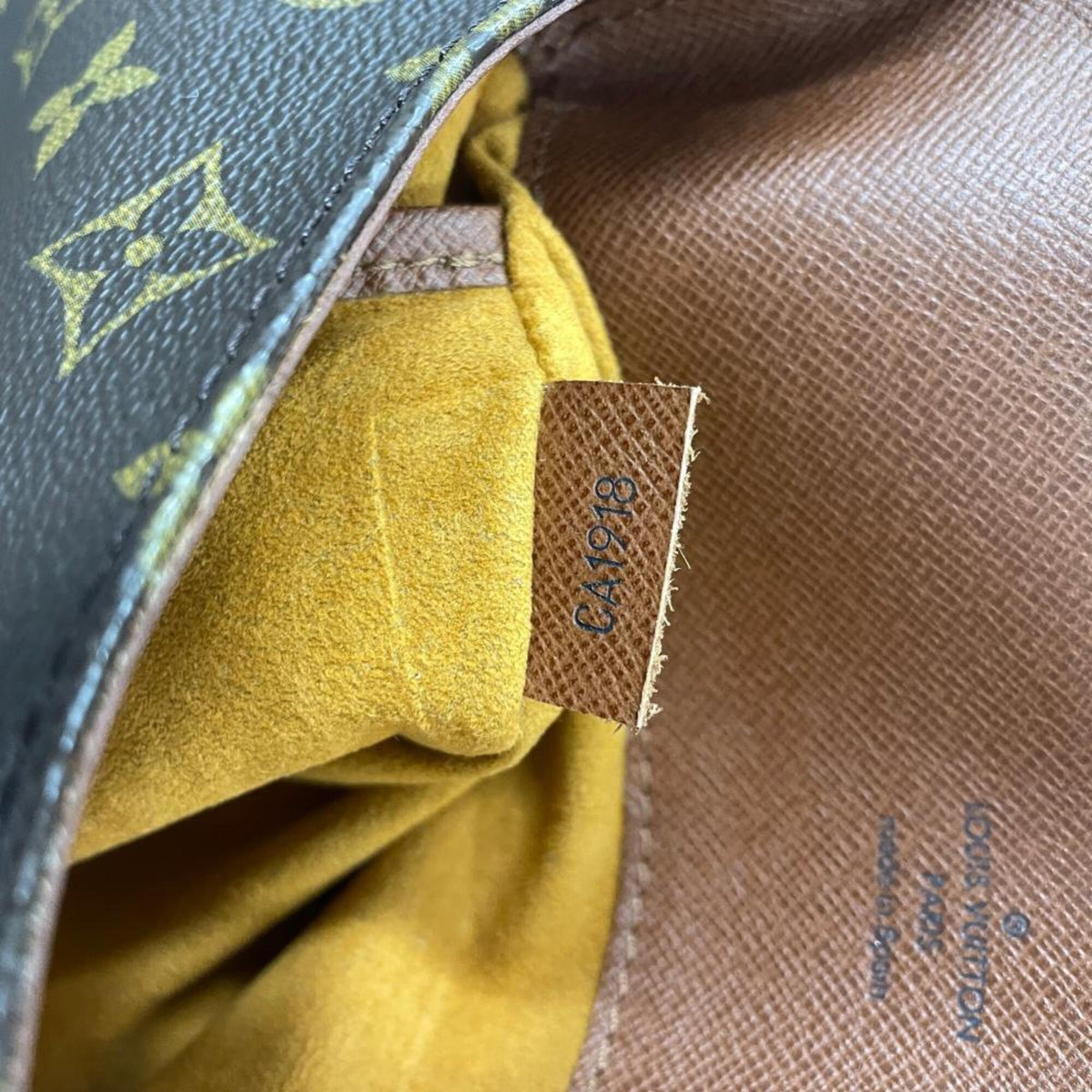 Louis Vuitton Brown Monogram Canvas Shoulder Bag (Pre-Owned)