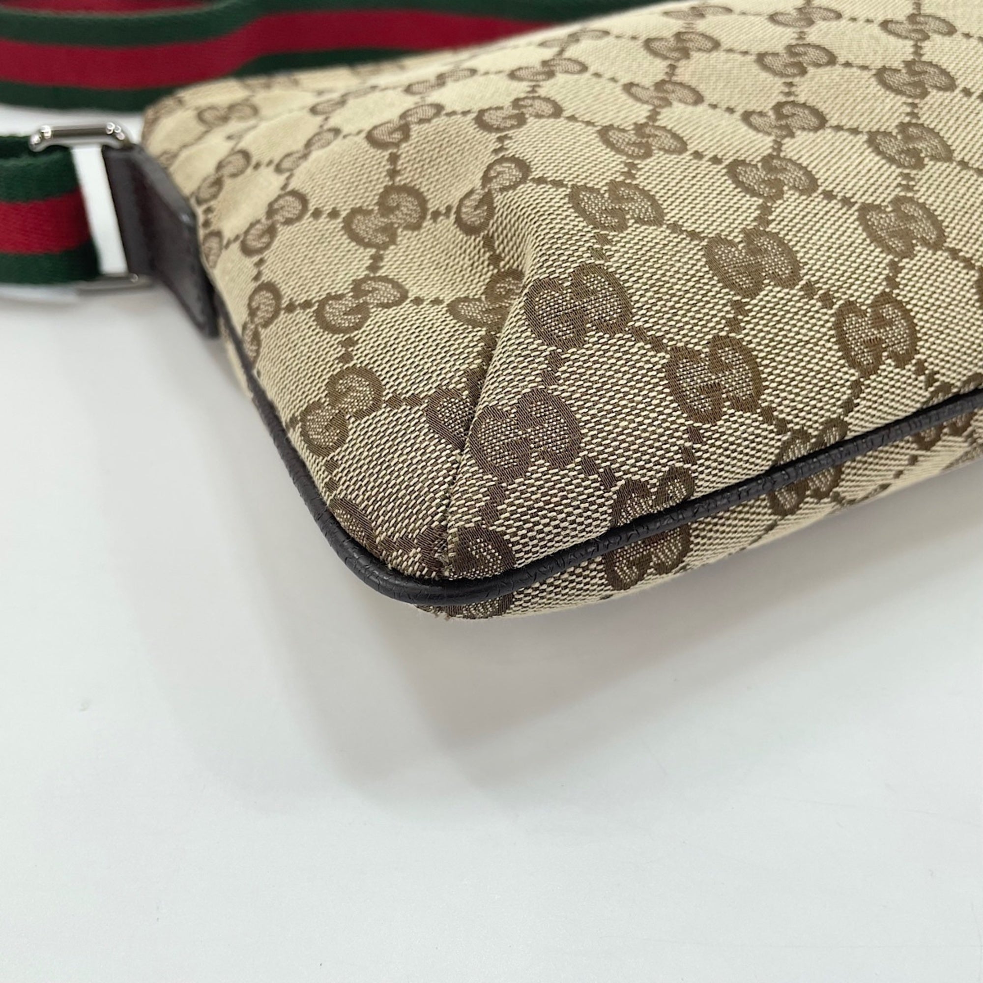 Gucci Beige Shoulder Bag (Pre-Owned)