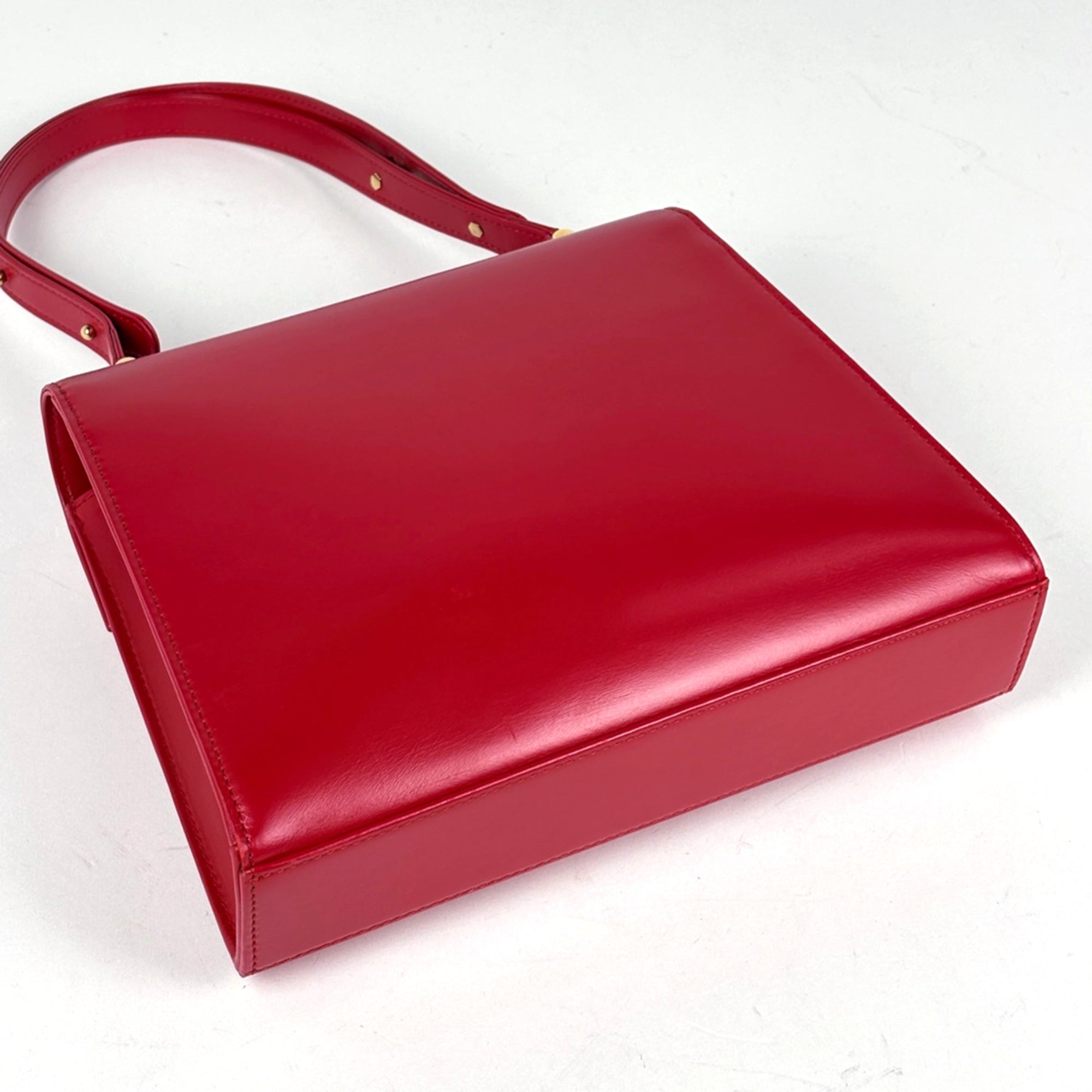 Louis Vuitton Red Color Leather Shoulder Bag (Pre-Owned)