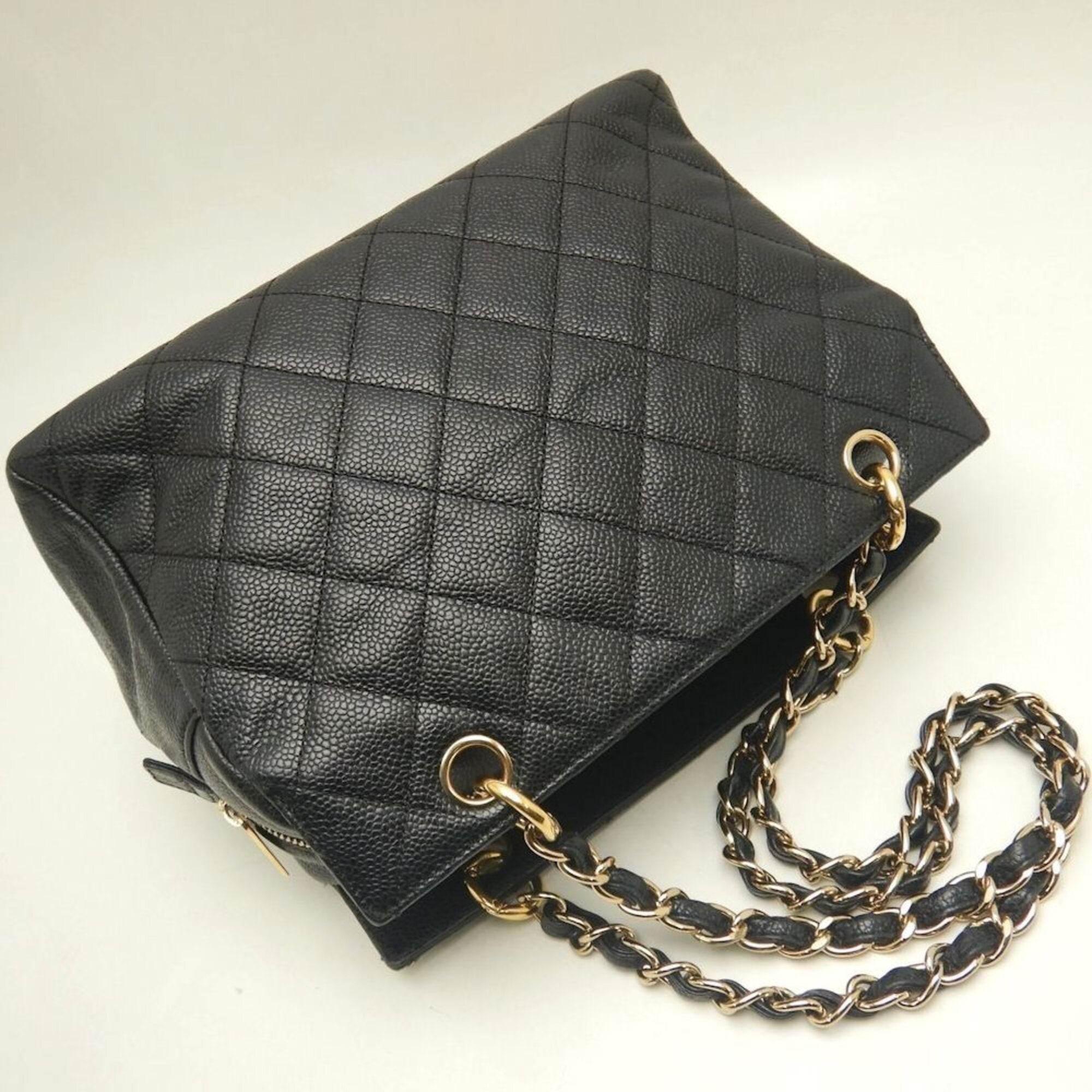 Chanel Matelasse Black Grained Calfskin Tote Bag (Pre-Owned)