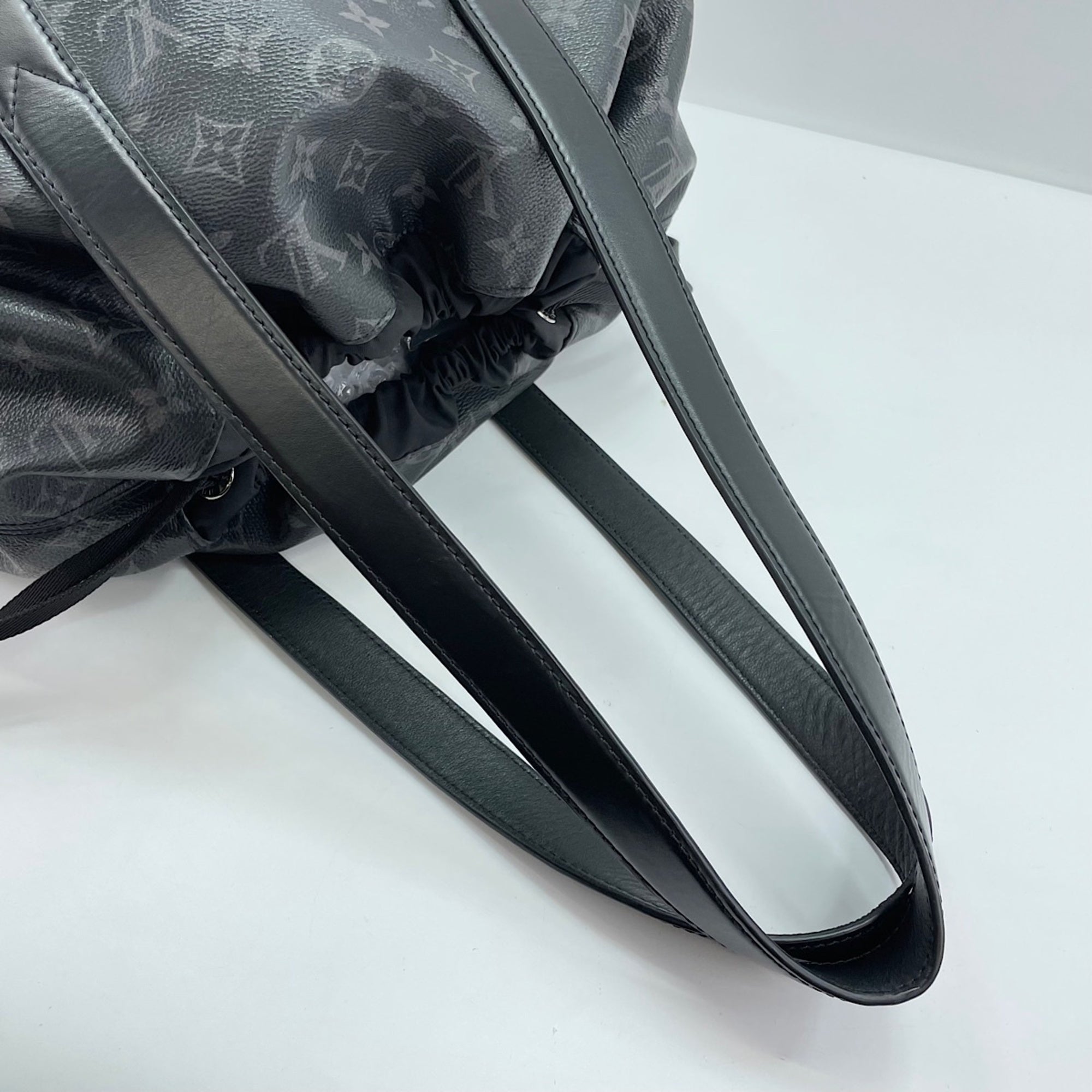 Louis Vuitton Black Tote Bag (Pre-Owned)