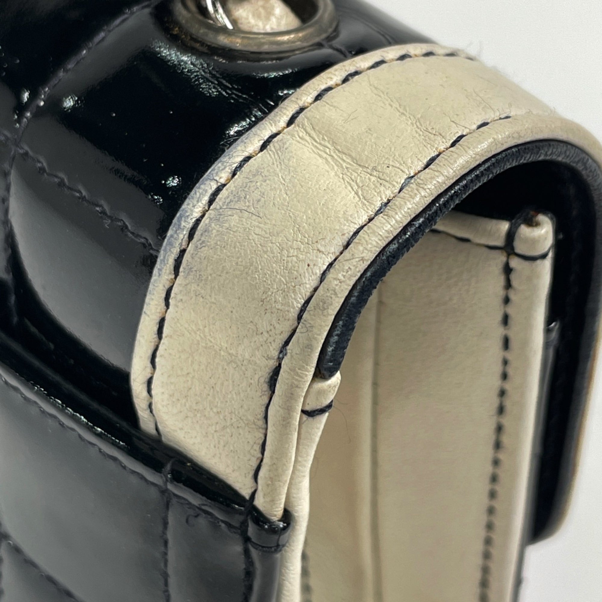 Chanel Chocolate Bar Black Ivory Patent Leather Shoulder Bag (Pre-Owned)