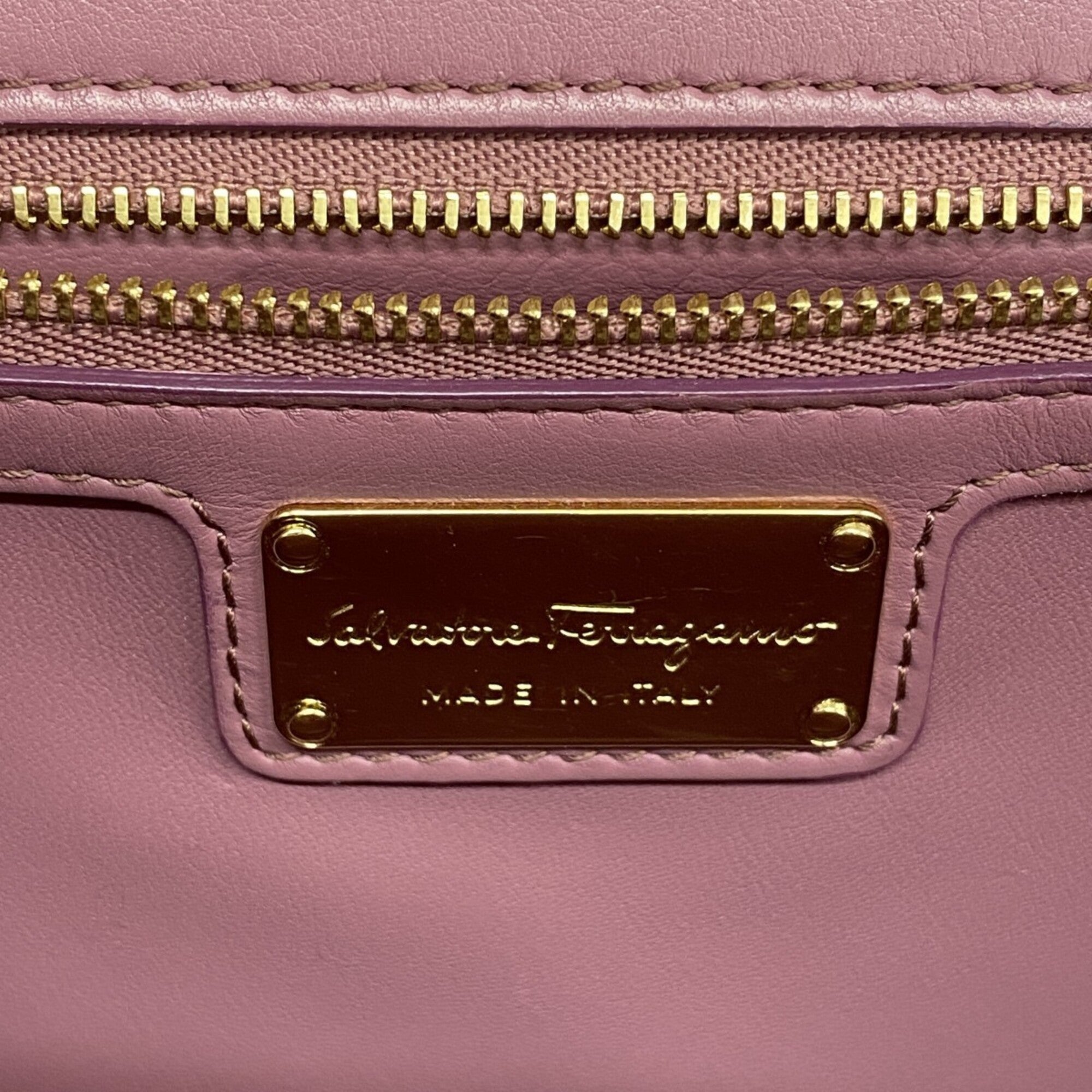 Salvatore Ferragamo Purple Leather Shoulder Bag (Pre-Owned)