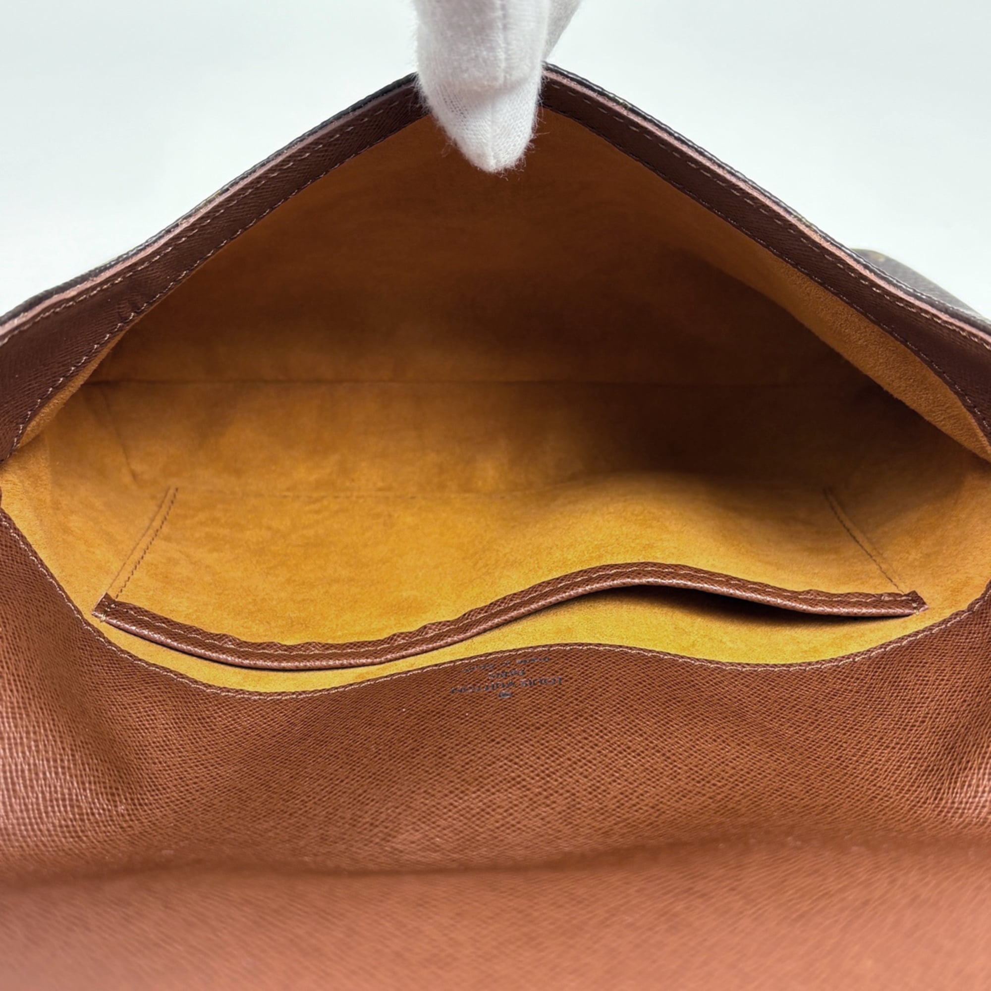 Louis Vuitton Brown Monogram Shoulder Bag (Pre-Owned)