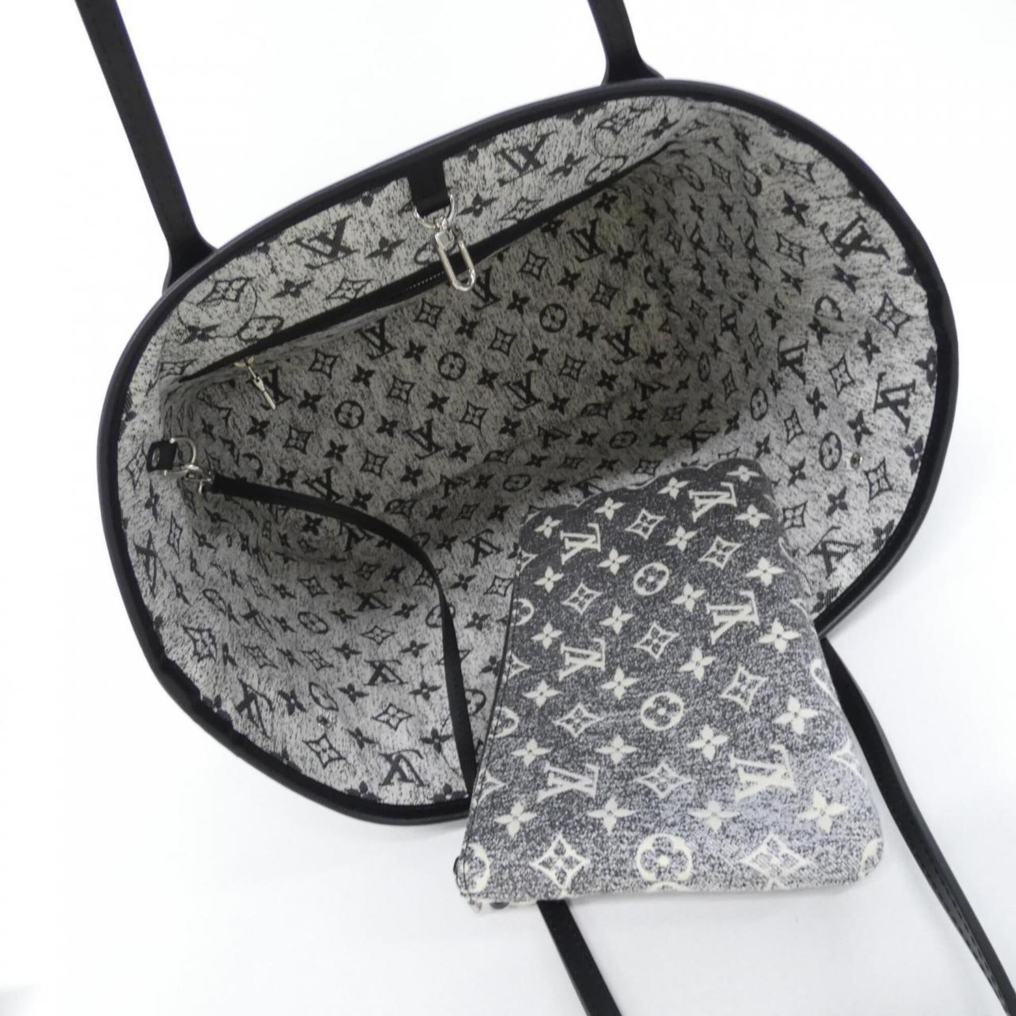 Louis Vuitton Gris Canvas Handbag Pouch (Pre-Owned)