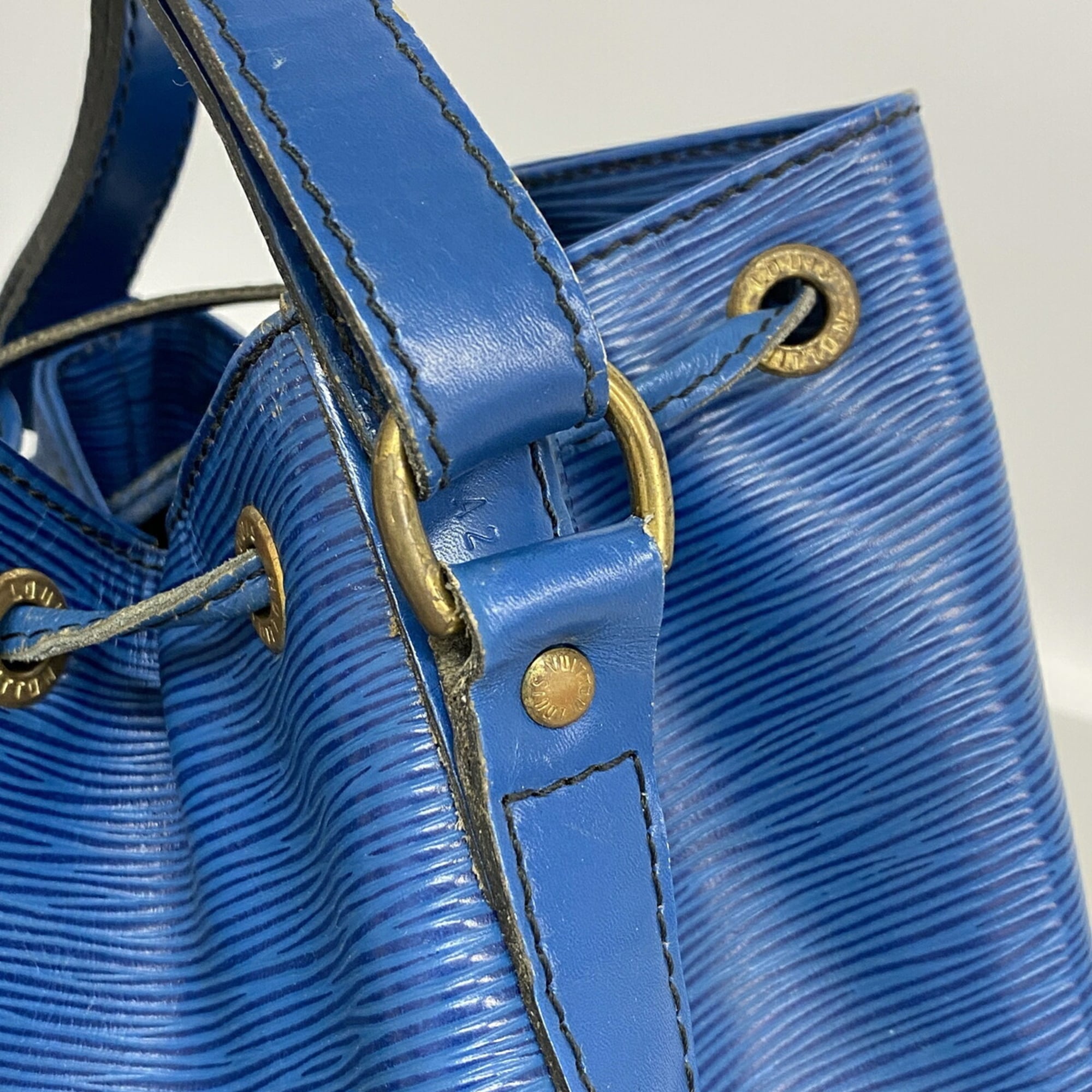 Louis Vuitton Toledo Blue Shoulder Bag (Pre-Owned)