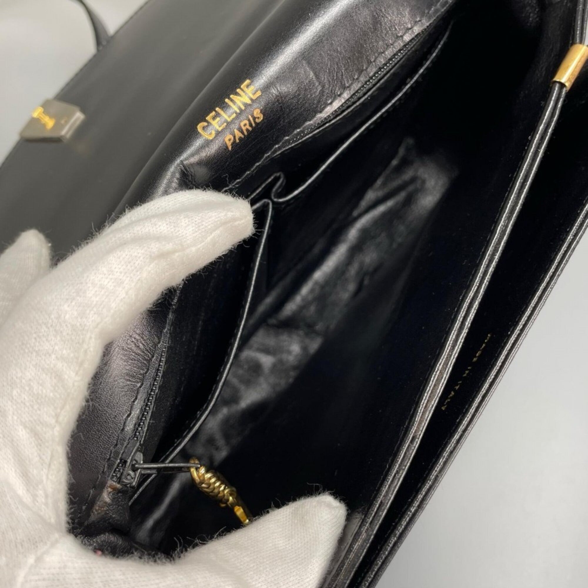 Celine Black Leather Shoulder Bag (Pre-Owned)
