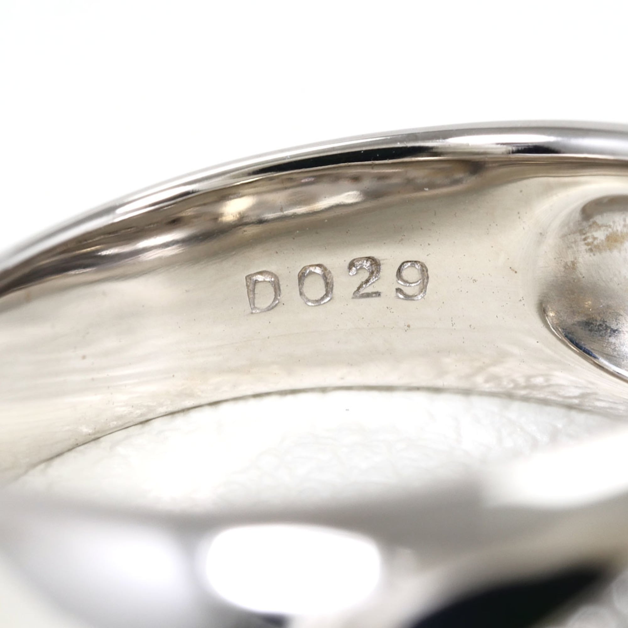 Unbranded White Gold White Gold (18K) Band Ring (Pre-Owned)