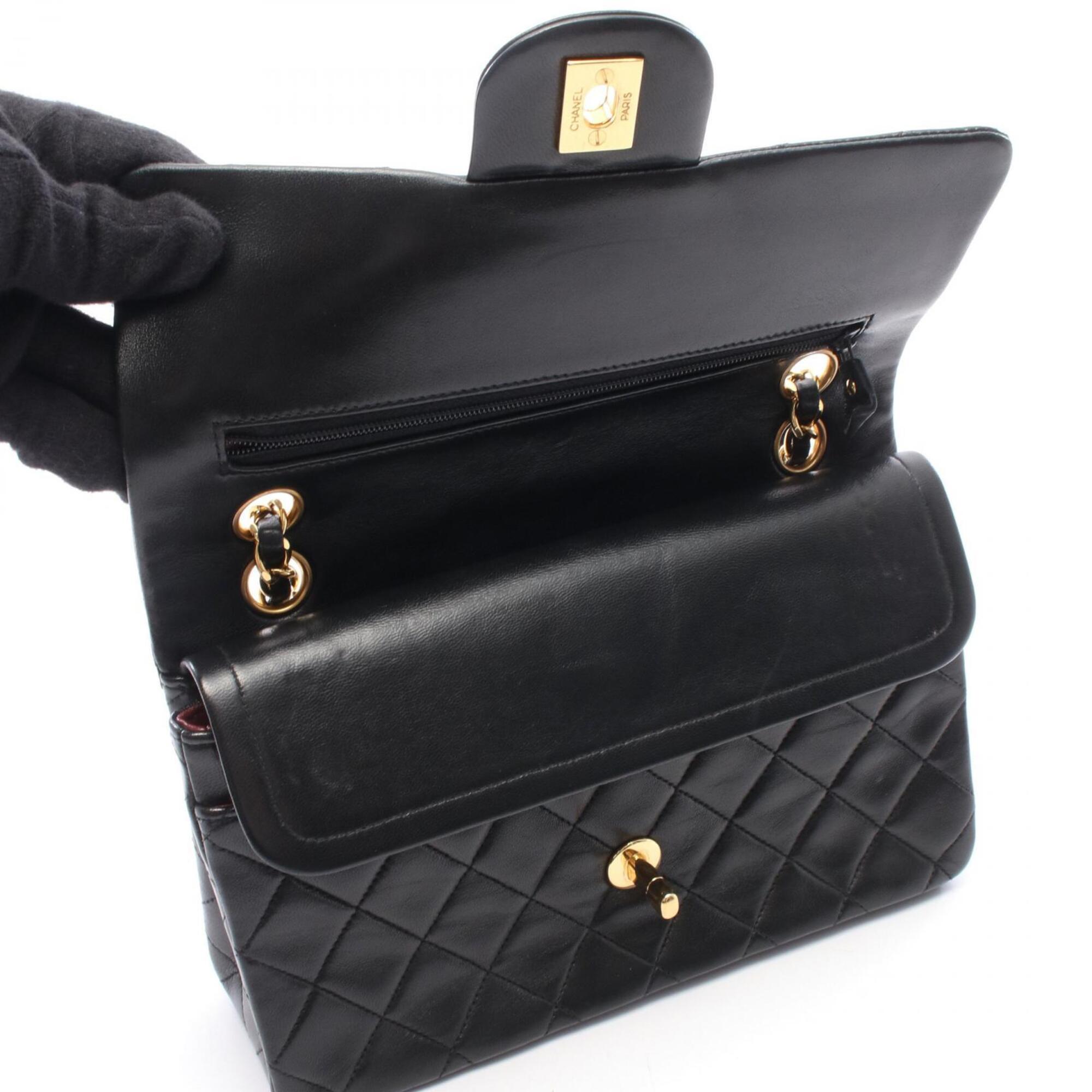 Chanel Black Leather Handbag Shoulder Bag (Pre-Owned)