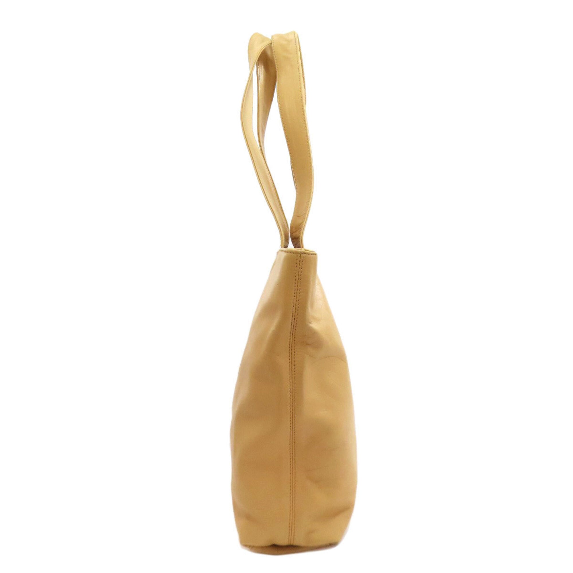 Chanel Beige Leather Tote Bag (Pre-Owned)