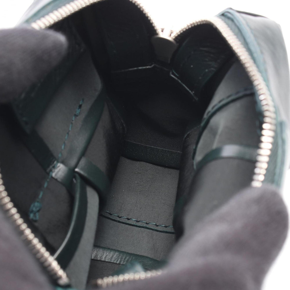 Bottega Veneta Green Leather Fanny Pack (Pre-Owned)