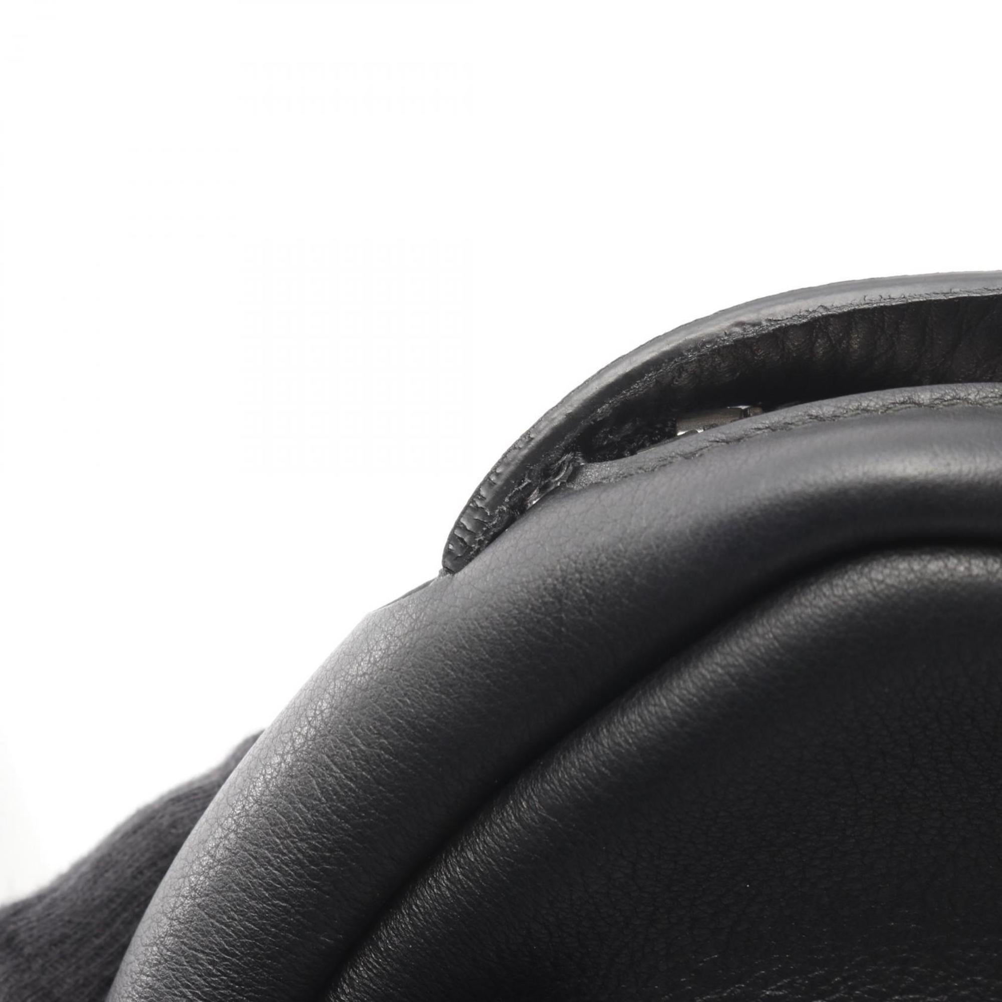 Balenciaga Black Leather Shoulder Bag (Pre-Owned)