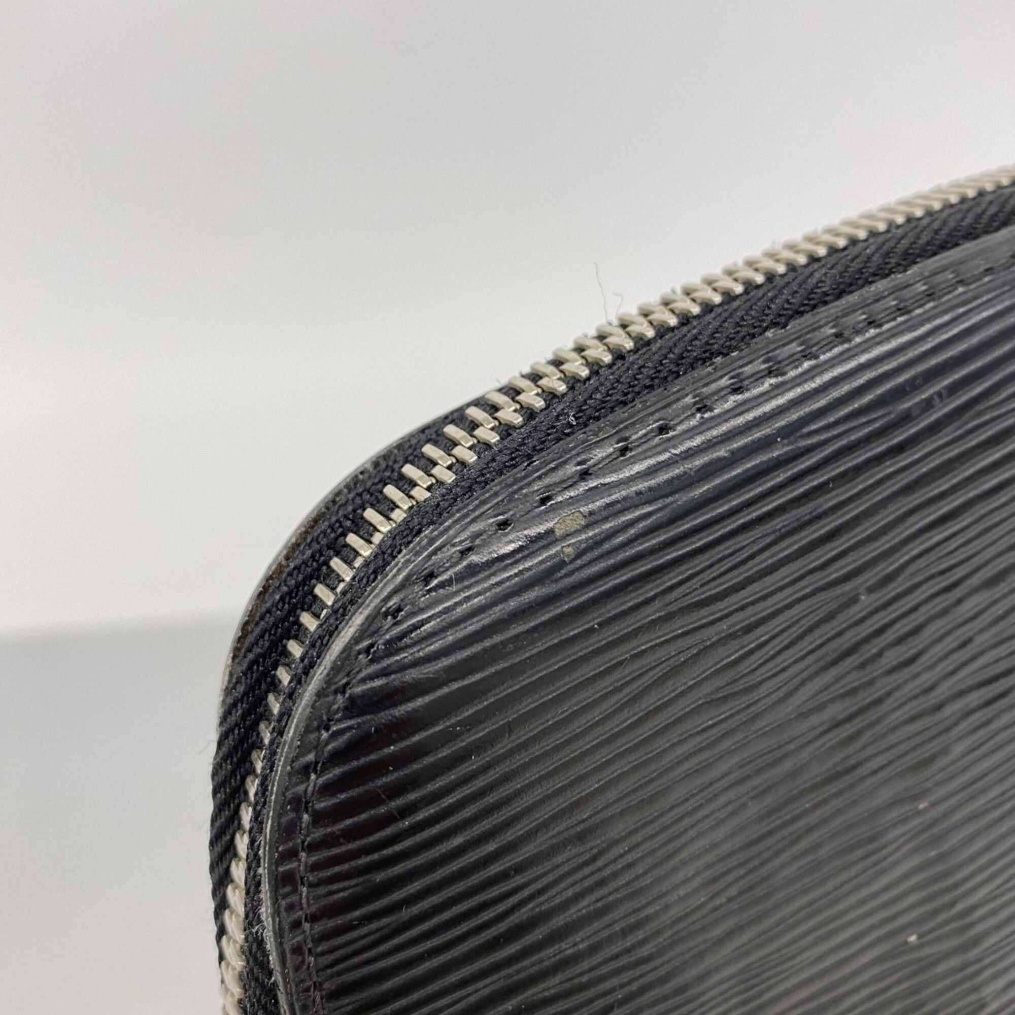 Louis Vuitton Noir Long Wallet (Bi-Fold) (Pre-Owned)