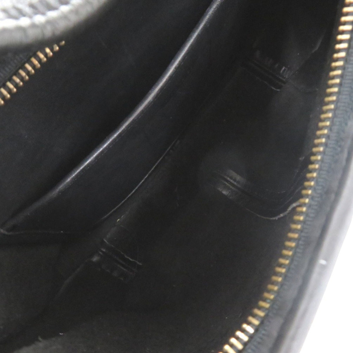 Coach Black Leather Shoulder Bag (Pre-Owned)