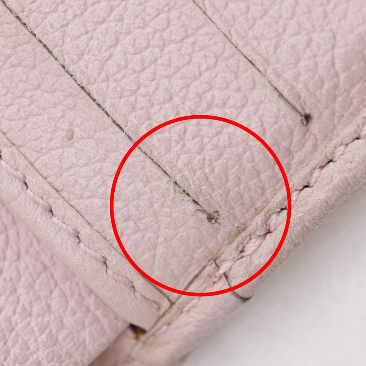 Chanel Pink Leather Wallet (Bi-Fold) (Pre-Owned)