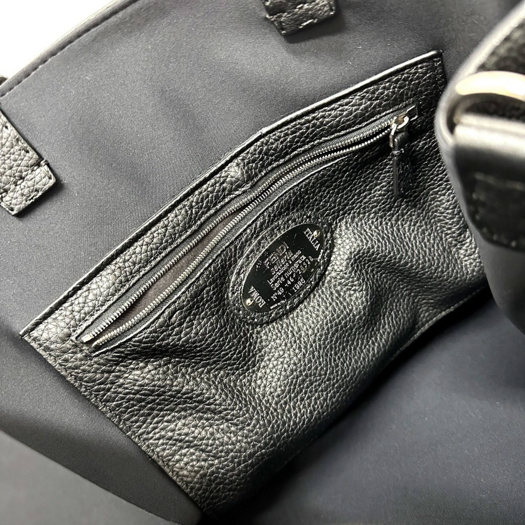 Fendi Selleria Black Leather Tote Bag (Pre-Owned)