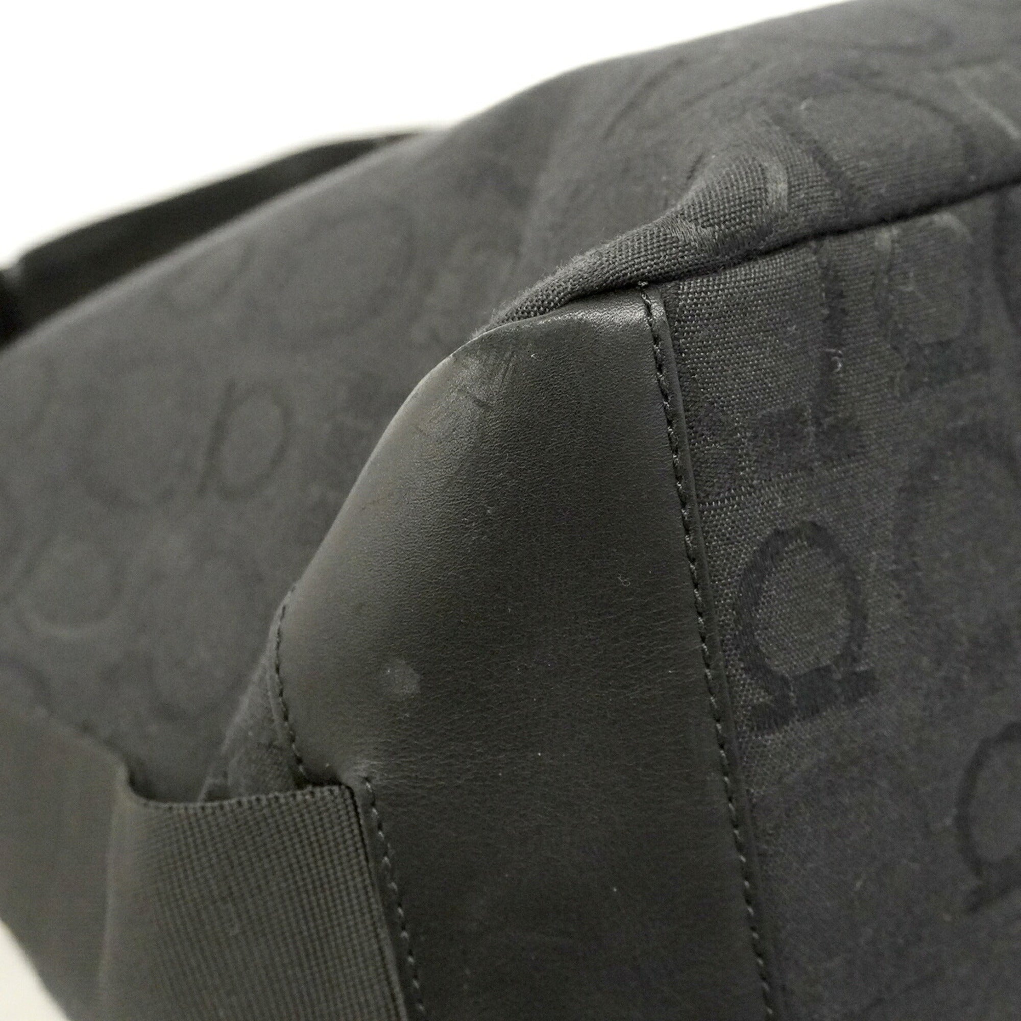 Salvatore Ferragamo Black Canvas Shoulder Bag (Pre-Owned)