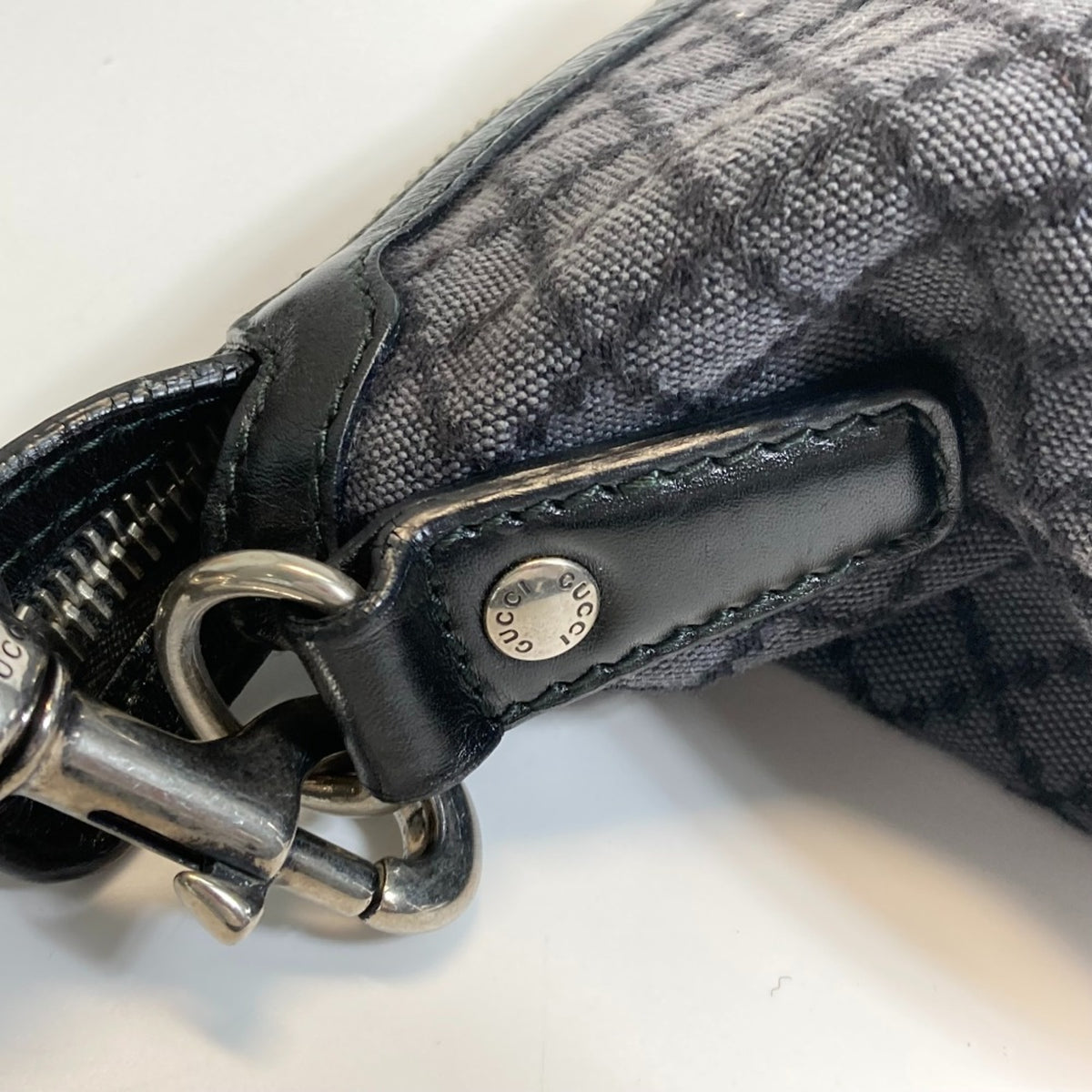 Gucci Black Cloth Shoulder Bag (Pre-Owned)