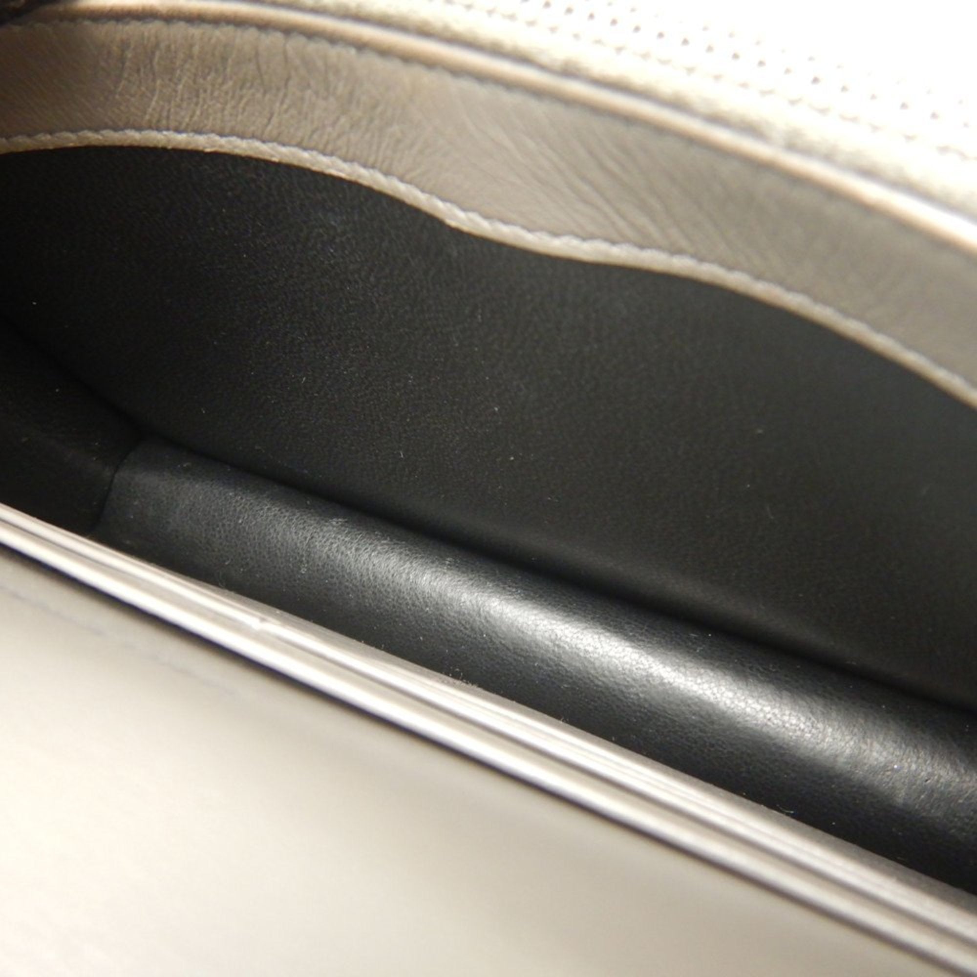 Yves Saint Laurent Grayish Leather Shoulder Bag (Pre-Owned)