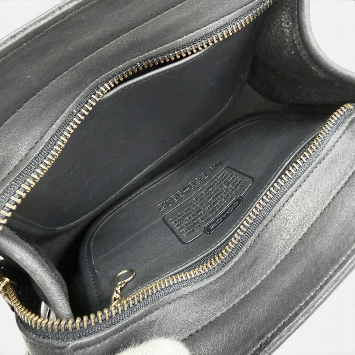 Coach Black Leather Handbag Shoulder Bag (Pre-Owned)