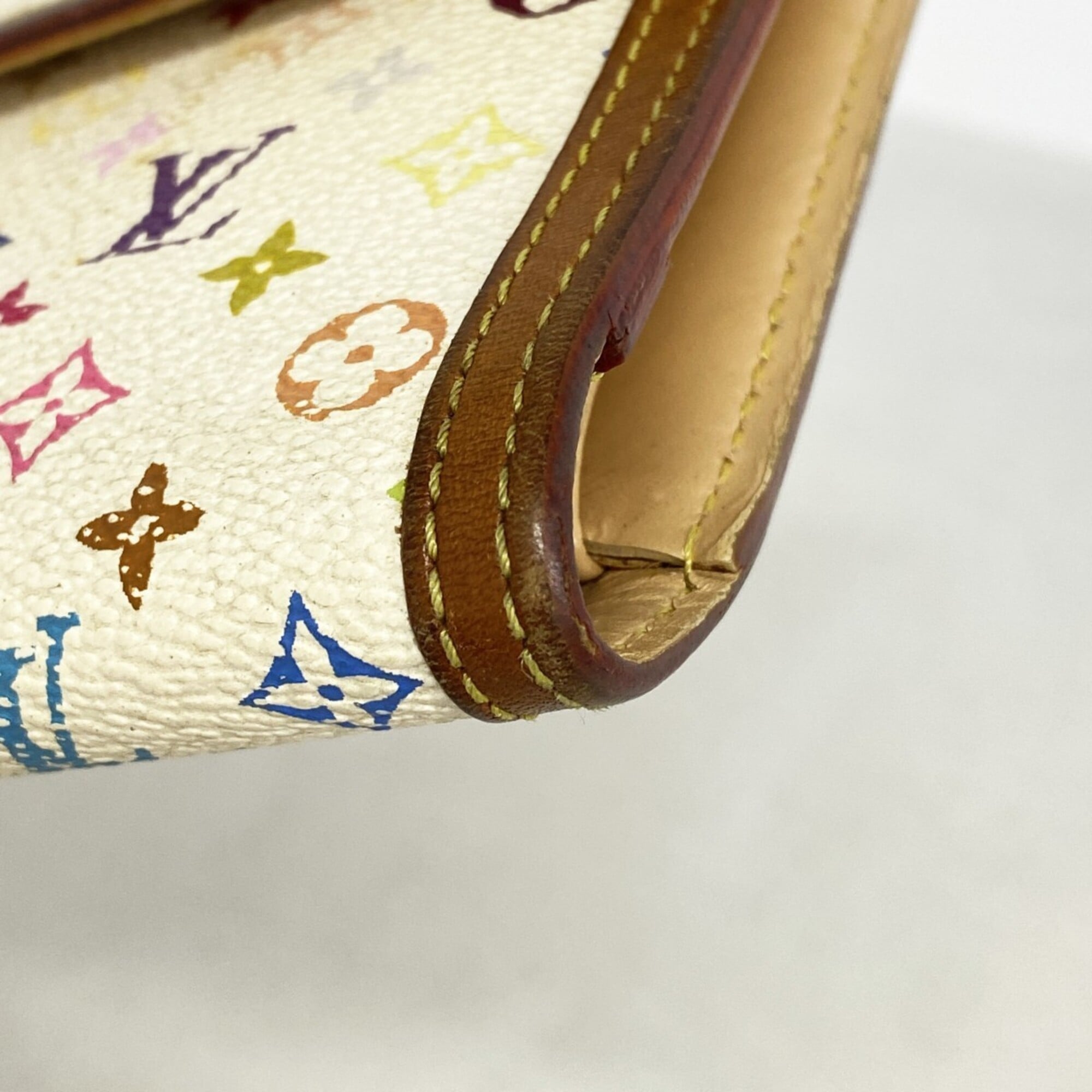 Louis Vuitton Blanc Long Wallet (Tri-Fold) (Pre-Owned)