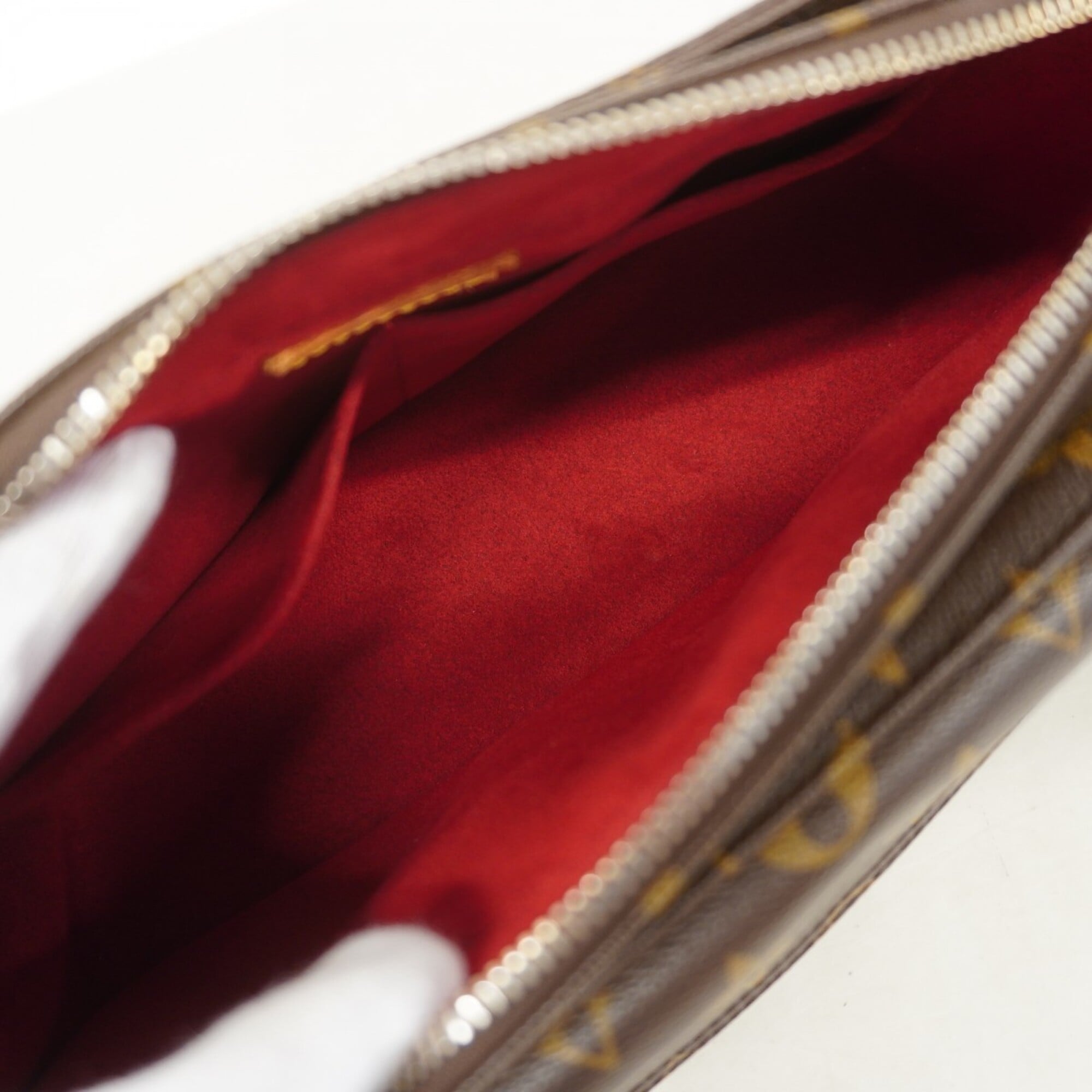 Louis Vuitton Brown Shoulder Bag (Pre-Owned)
