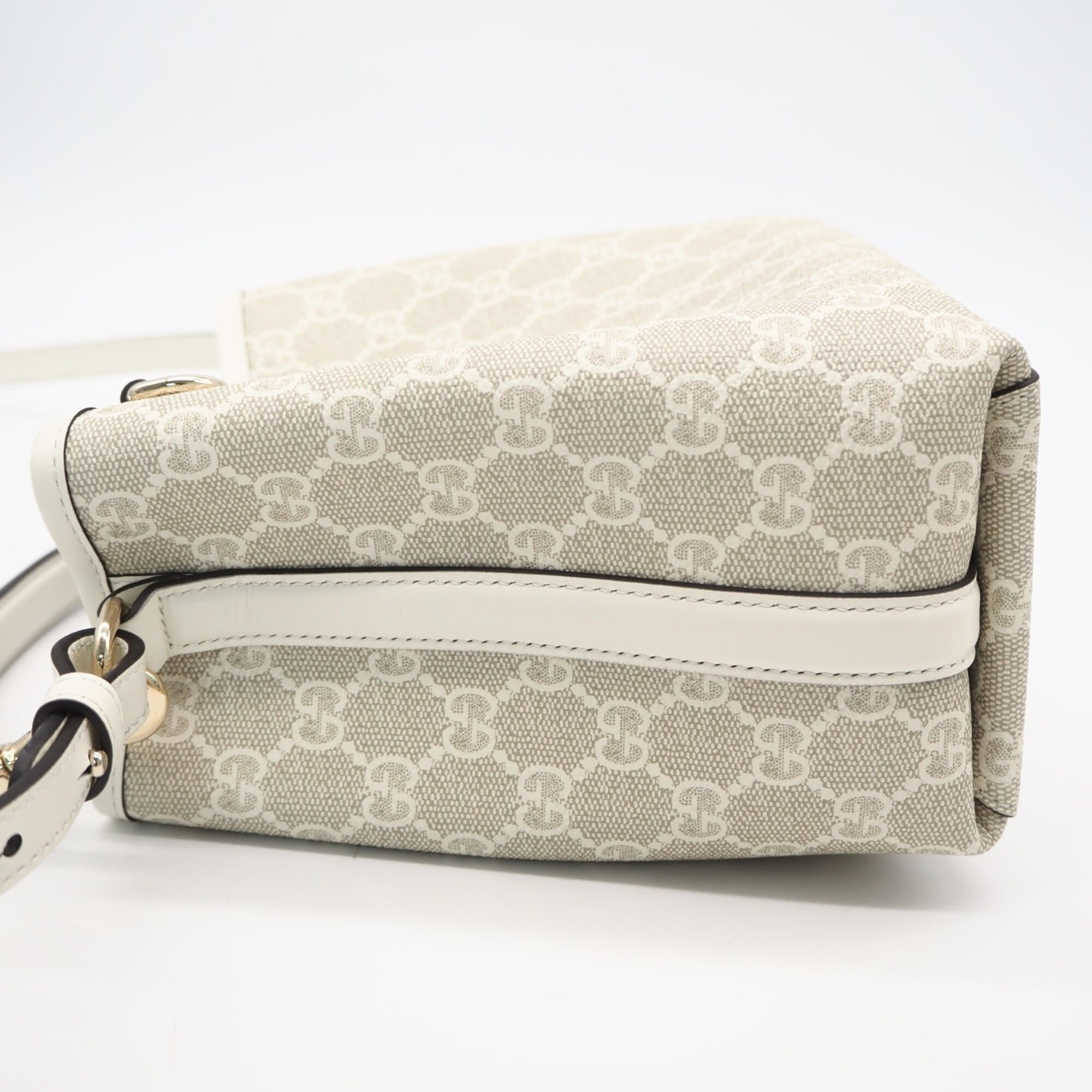 Gucci Beige White Coated Canvas Leather Shoulder Bag (Pre-Owned)