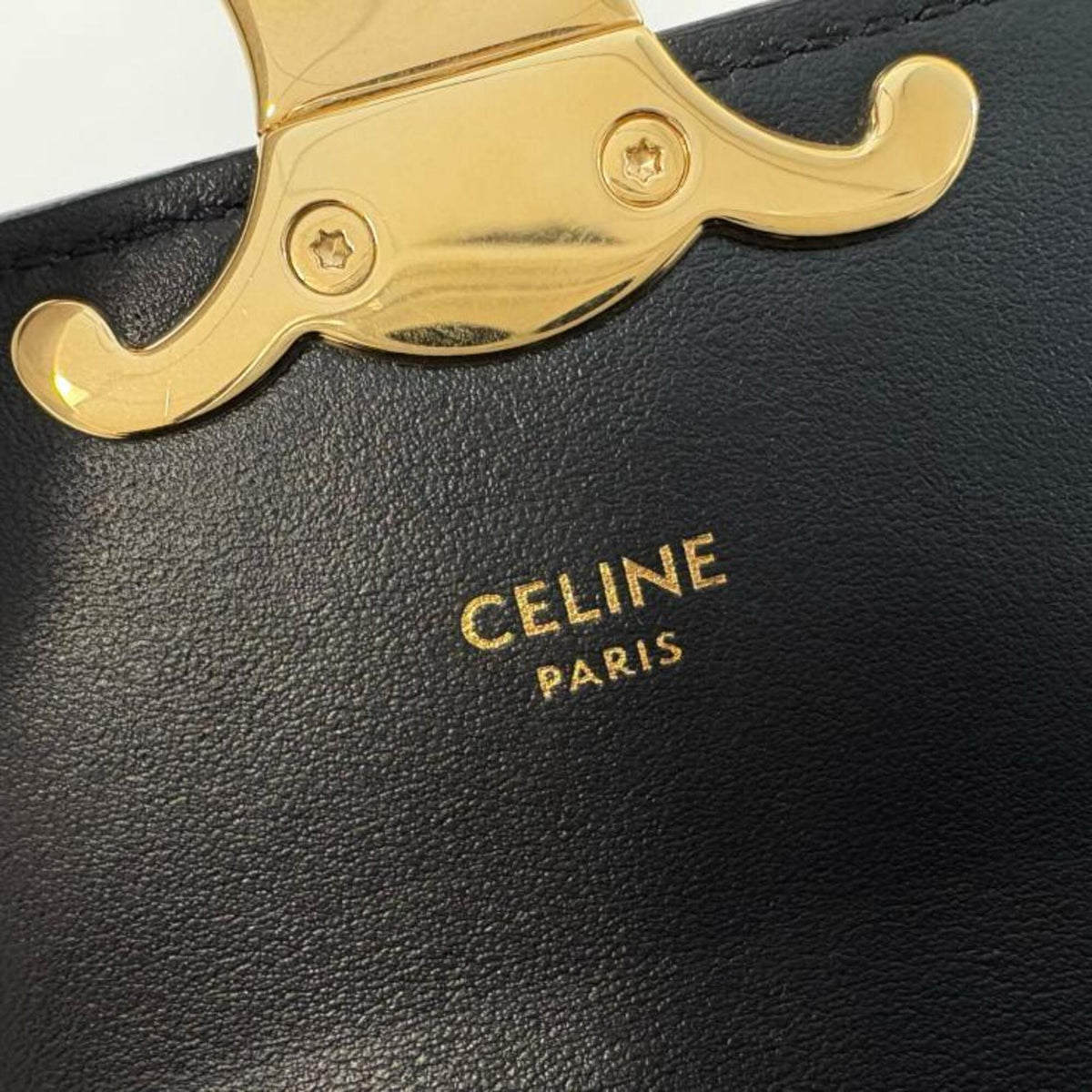 Celine Black Leather Shoulder Bag (Pre-Owned)