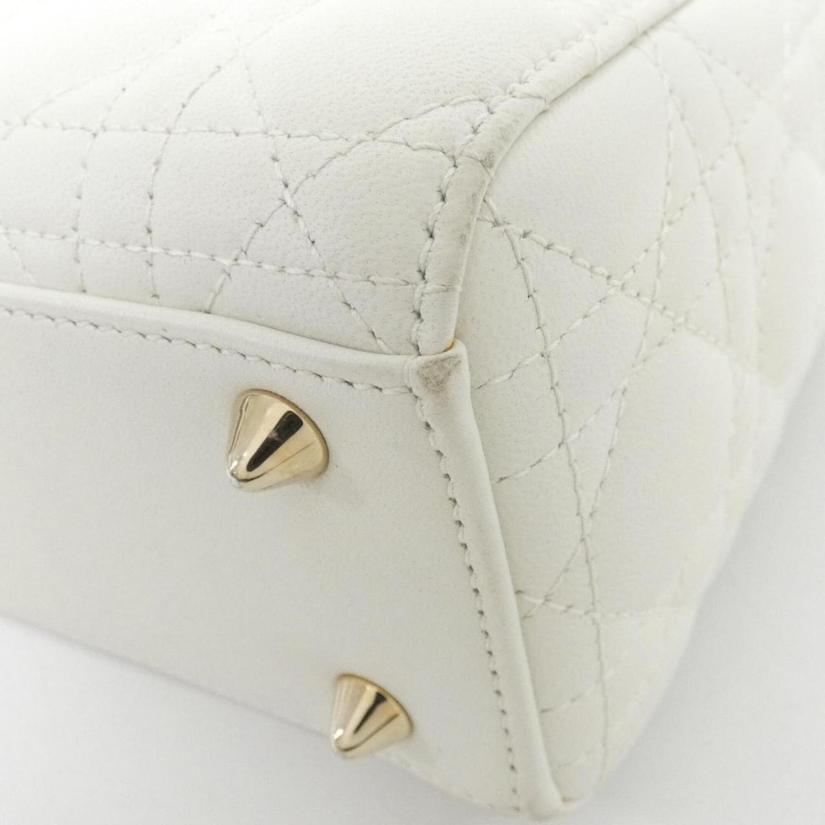 Christian Dior White Leather Handbag (Pre-Owned)