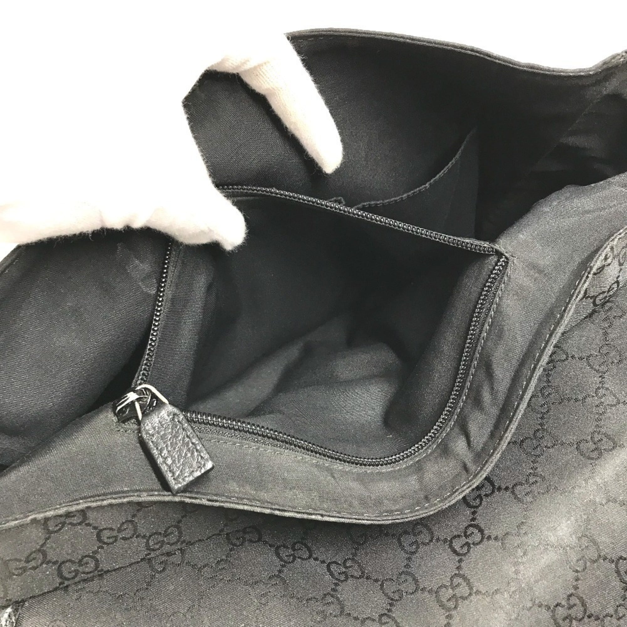 Gucci Black Nylon Leather Shoulder Bag (Pre-Owned)