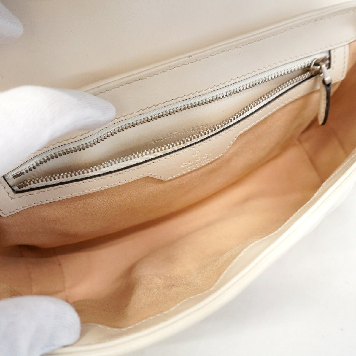 Gucci Ivory Leather Shoulder Bag (Pre-Owned)