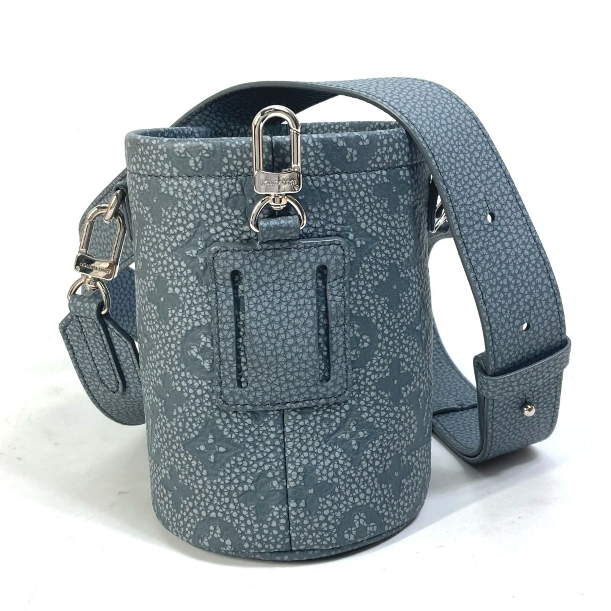 Louis Vuitton Gray Leather Shoulder Bag (Pre-Owned)