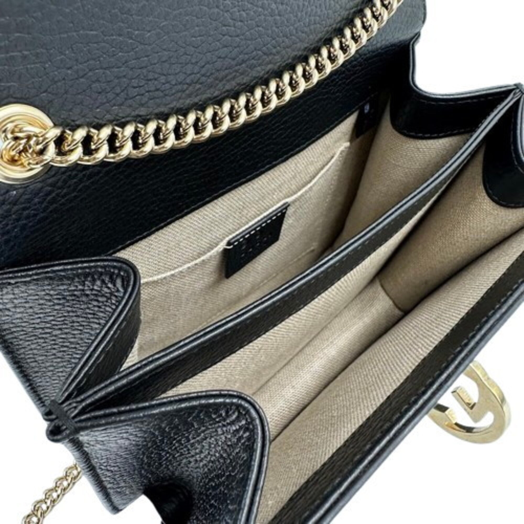 Gucci Gg Marmont Black Leather Shoulder Bag (Pre-Owned)