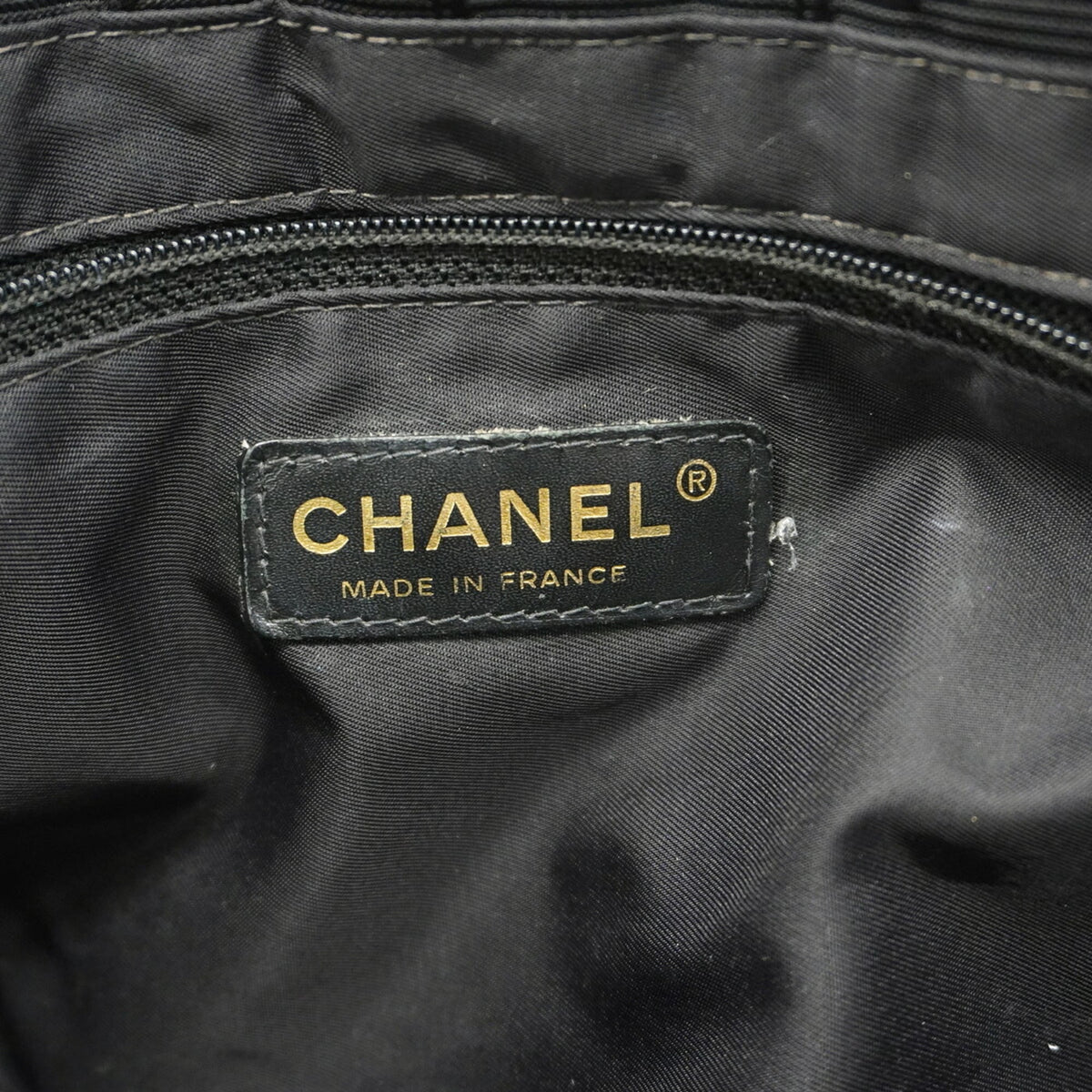 Chanel Black Nylon Tote Bag (Pre-Owned)