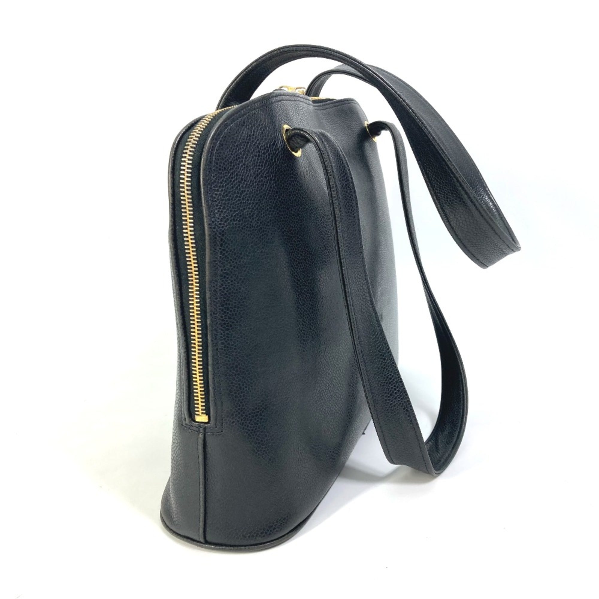 Chanel Black Leather Shoulder Bag (Pre-Owned)