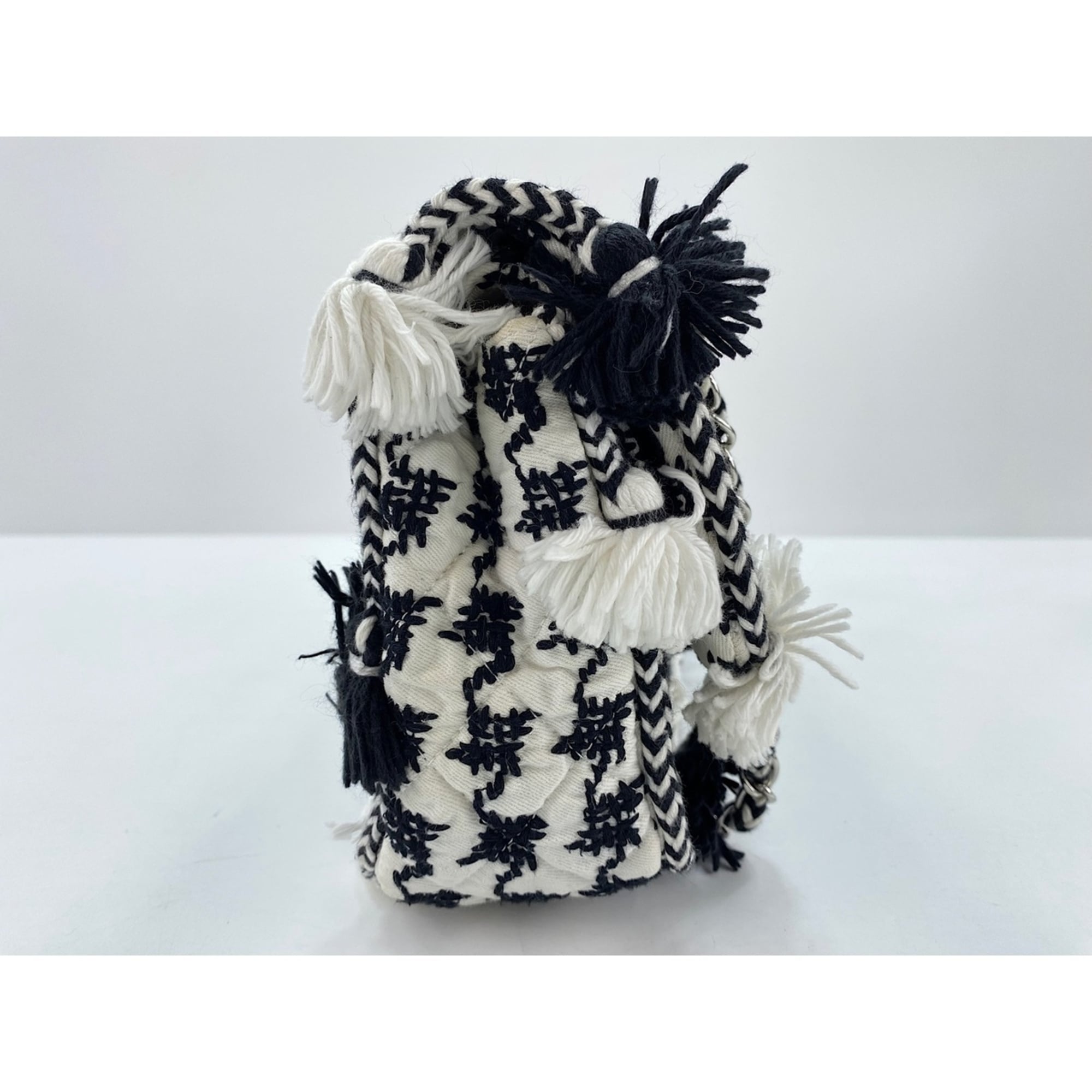 Chanel Matelasse Black Handbag (Pre-Owned)